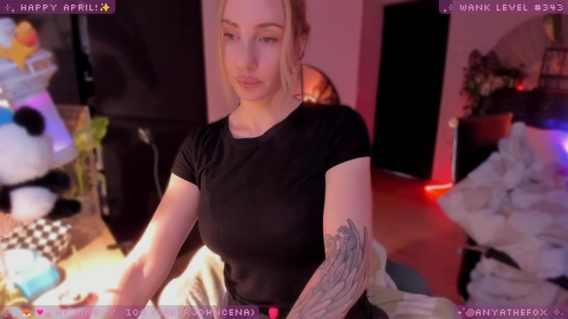 Gallery image thumbnail from LoveDove's myfreecams stream on, 04/06/2026, 07:20 image 6 of 20