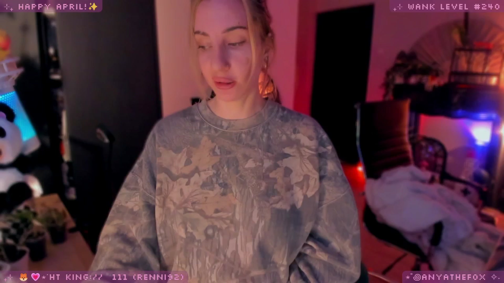 Gallery image thumbnail from LoveDove's myfreecams stream on, 04/10/2026, 08:16 image 7 of 20