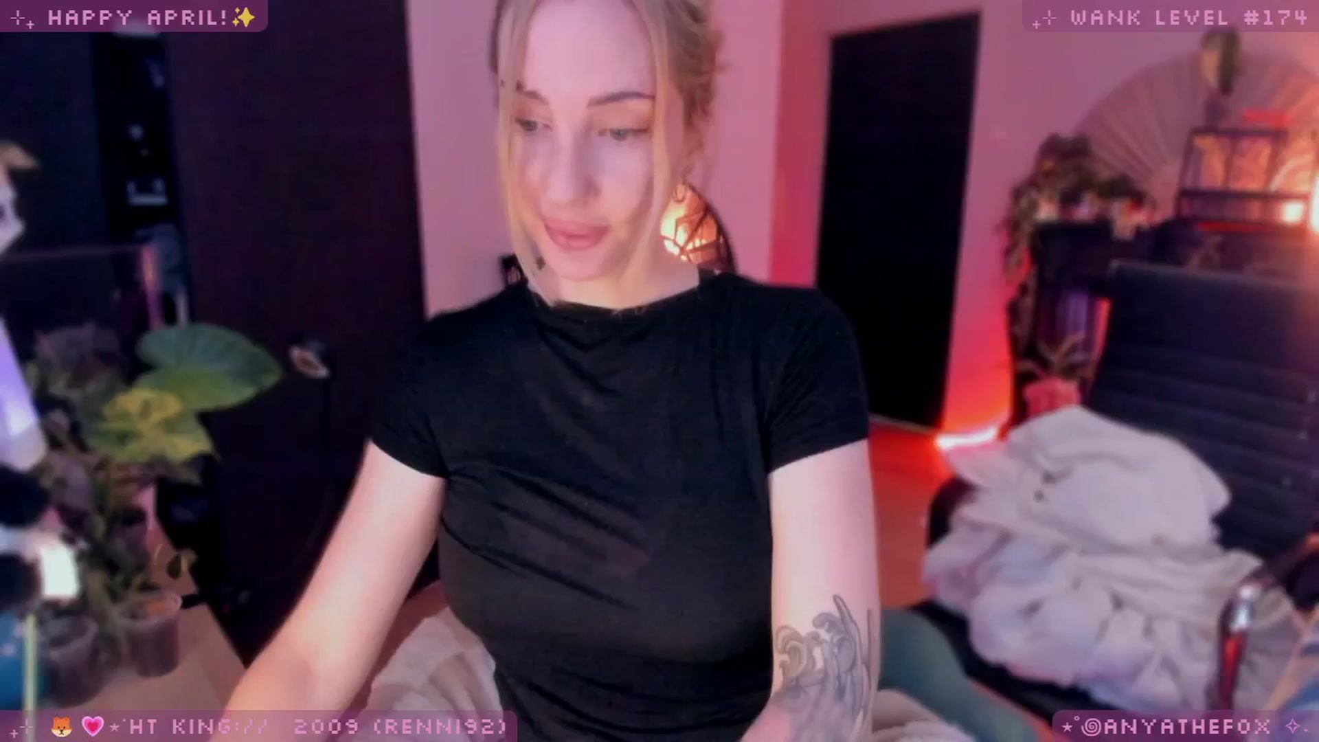 Gallery image thumbnail from LoveDove's myfreecams stream on, 04/16/2026, 09:53 image 8 of 20