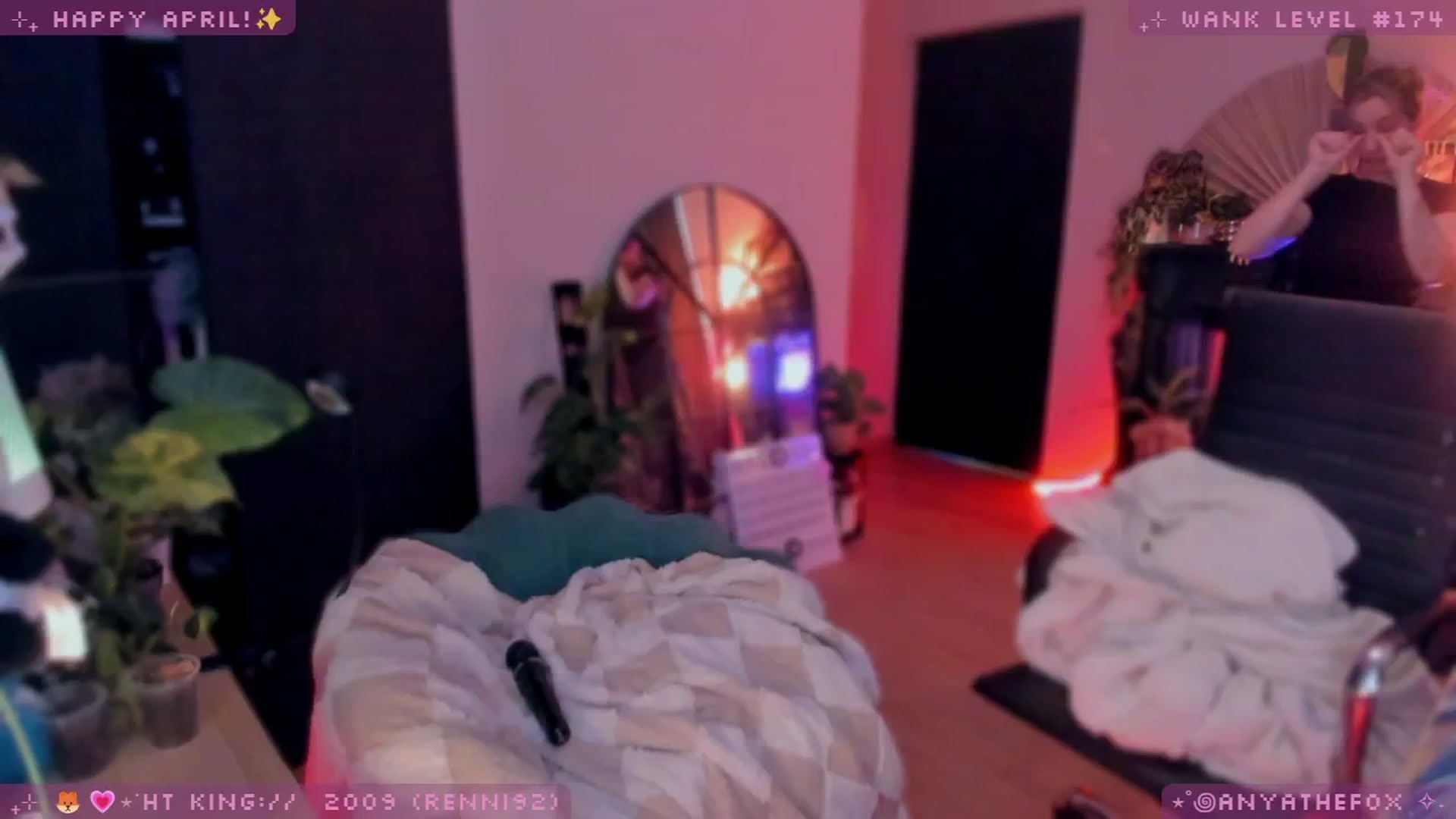 Gallery image thumbnail from LoveDove's myfreecams stream on, 04/16/2026, 09:53 image 12 of 20