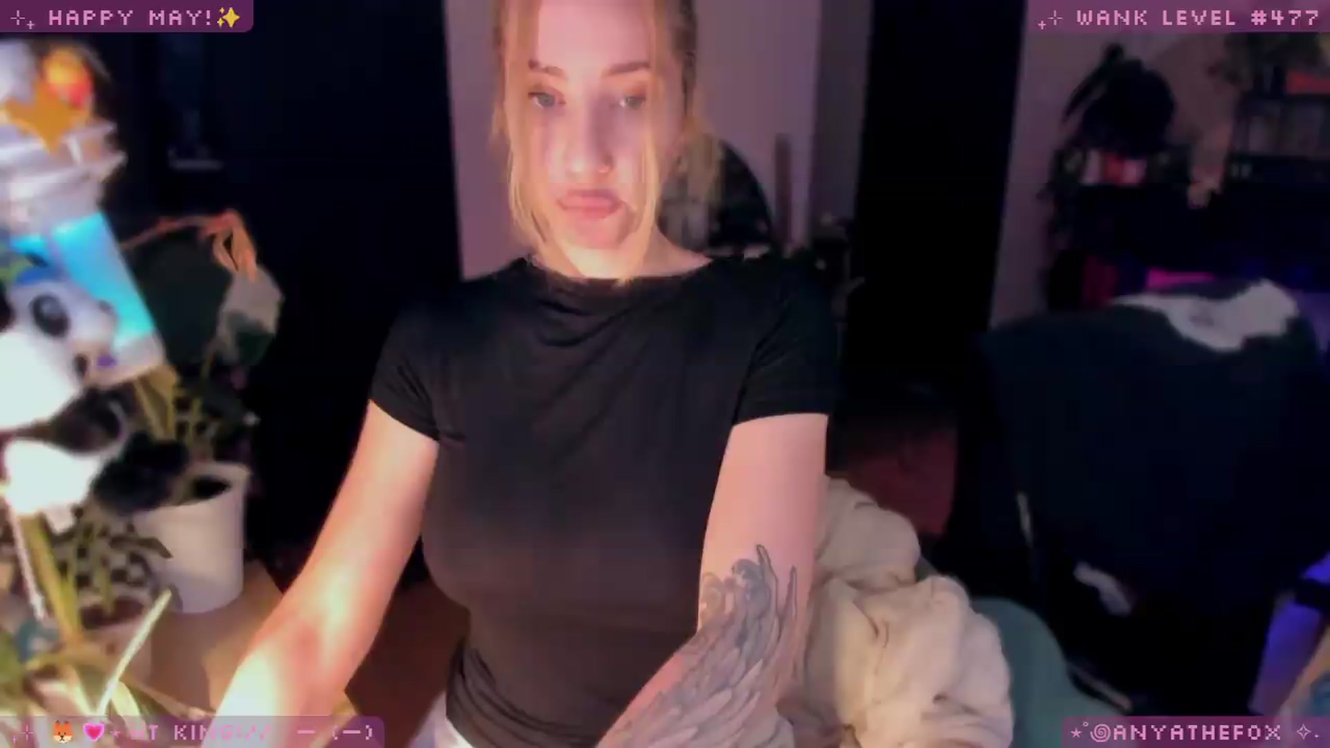 Gallery image thumbnail from LoveDove's myfreecams stream on, 05/19/2026, 07:20 image 1 of 20