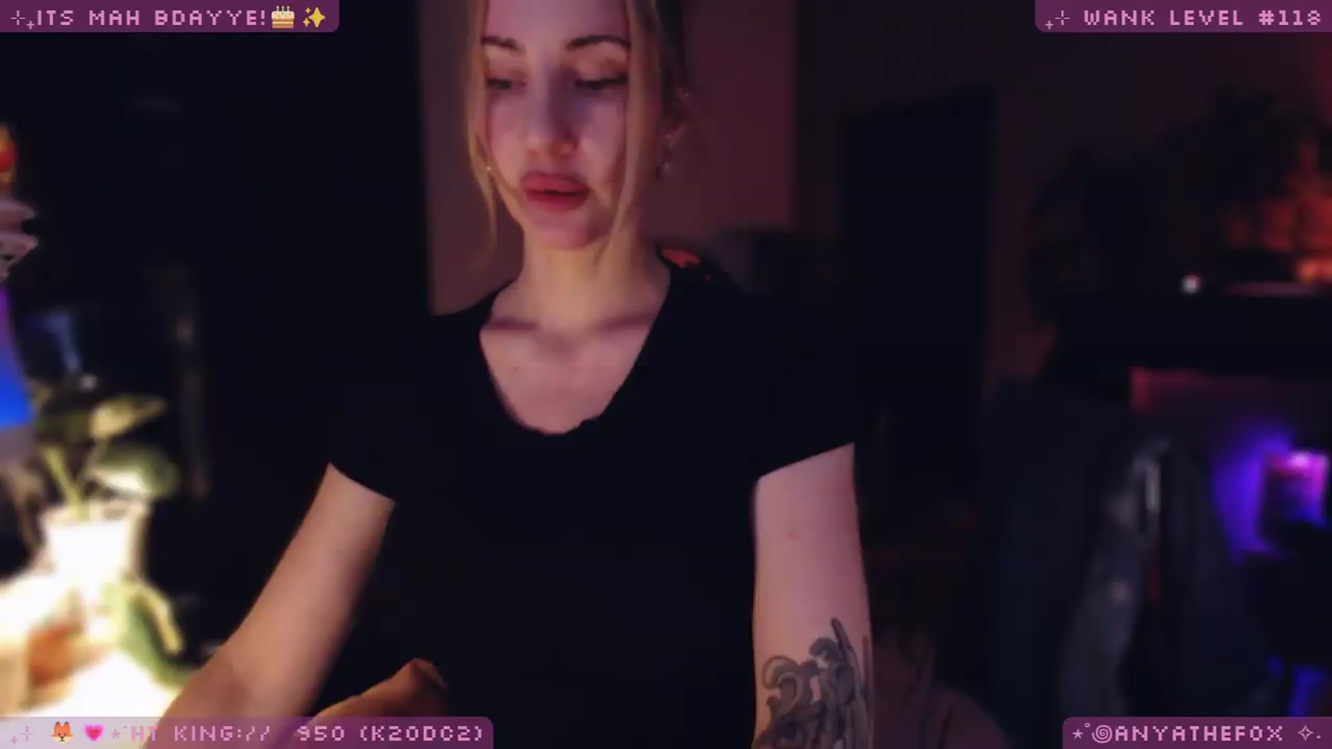 Gallery image thumbnail from LoveDove's myfreecams stream on, 06/07/2026, 09:21 image 12 of 20