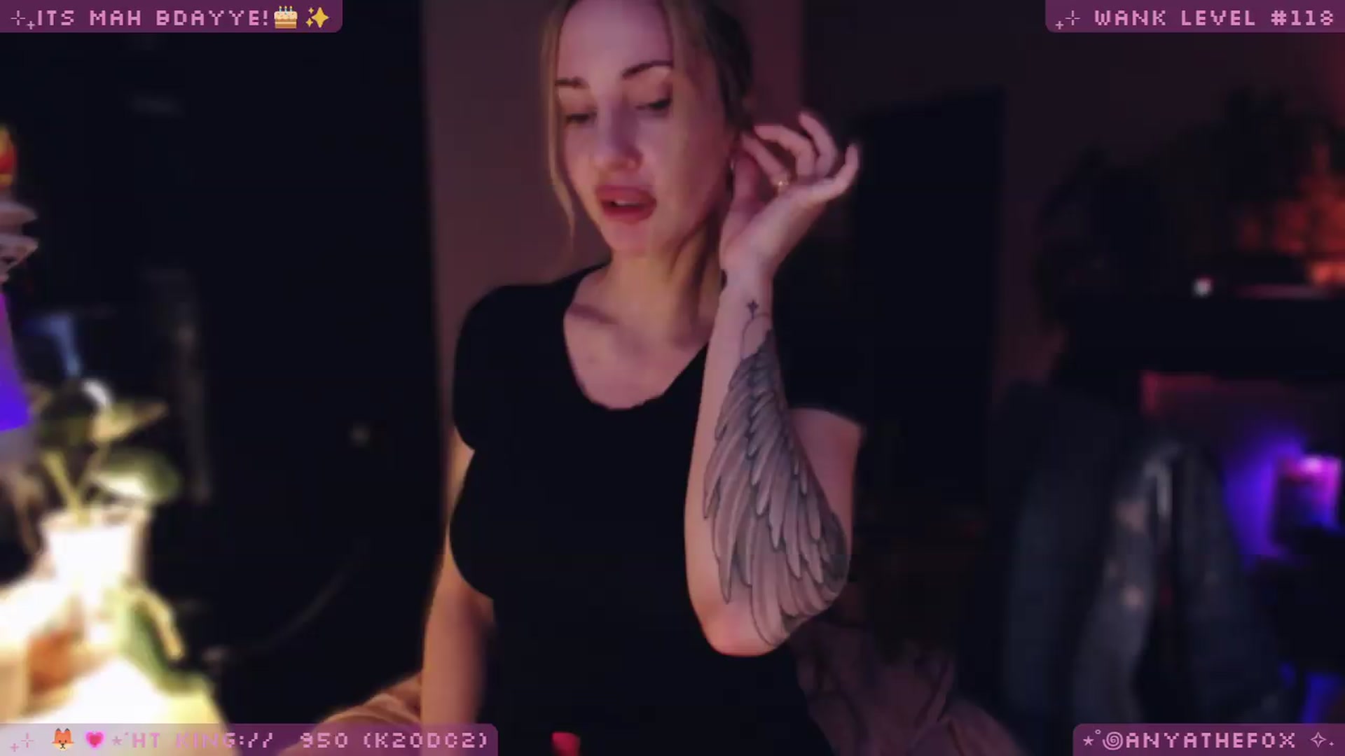 Gallery image thumbnail from LoveDove's myfreecams stream on, 06/07/2026, 09:21 image 16 of 20