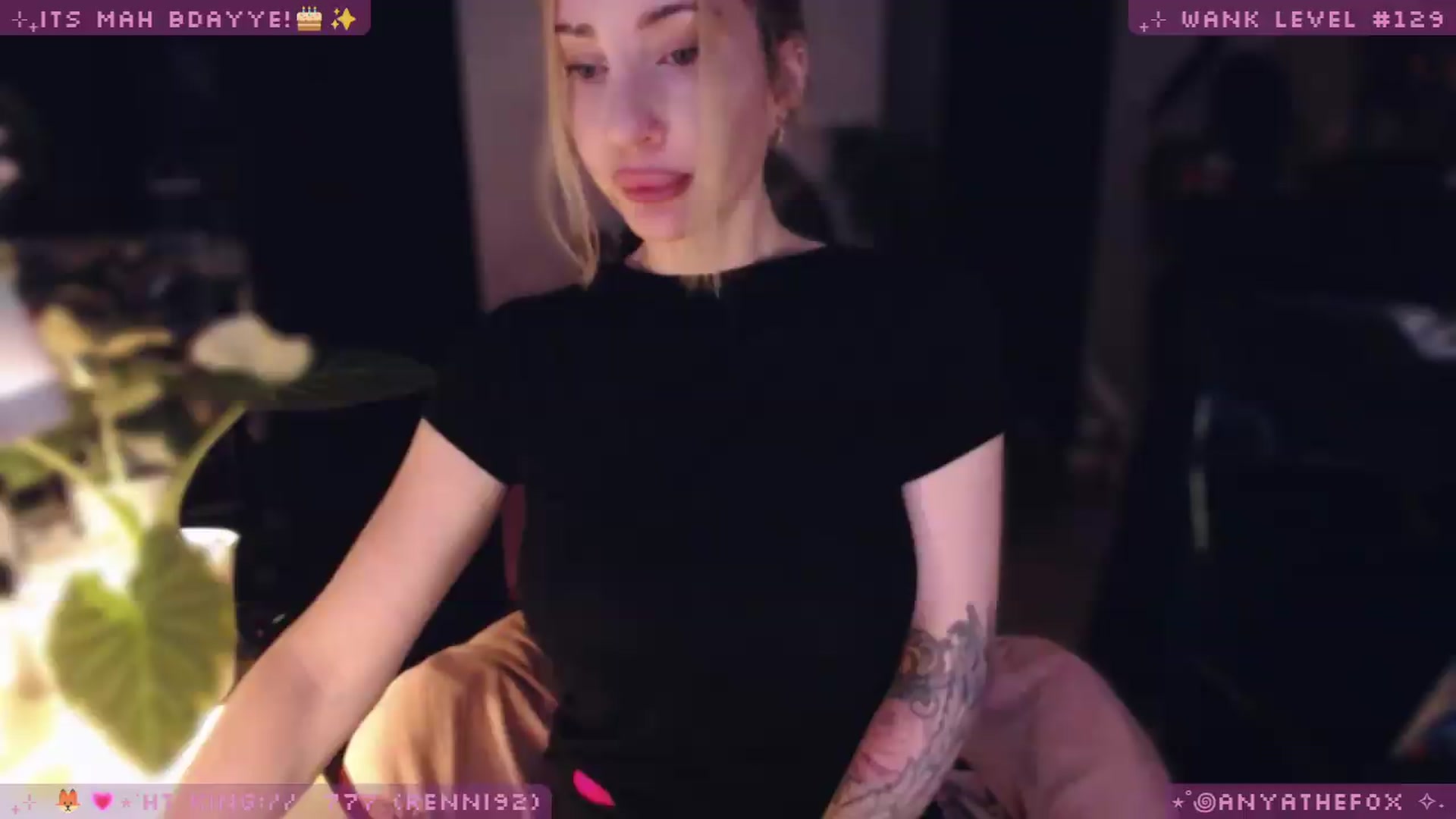 Gallery image thumbnail from LoveDove's myfreecams stream on, 06/08/2026, 09:10 image 2 of 20