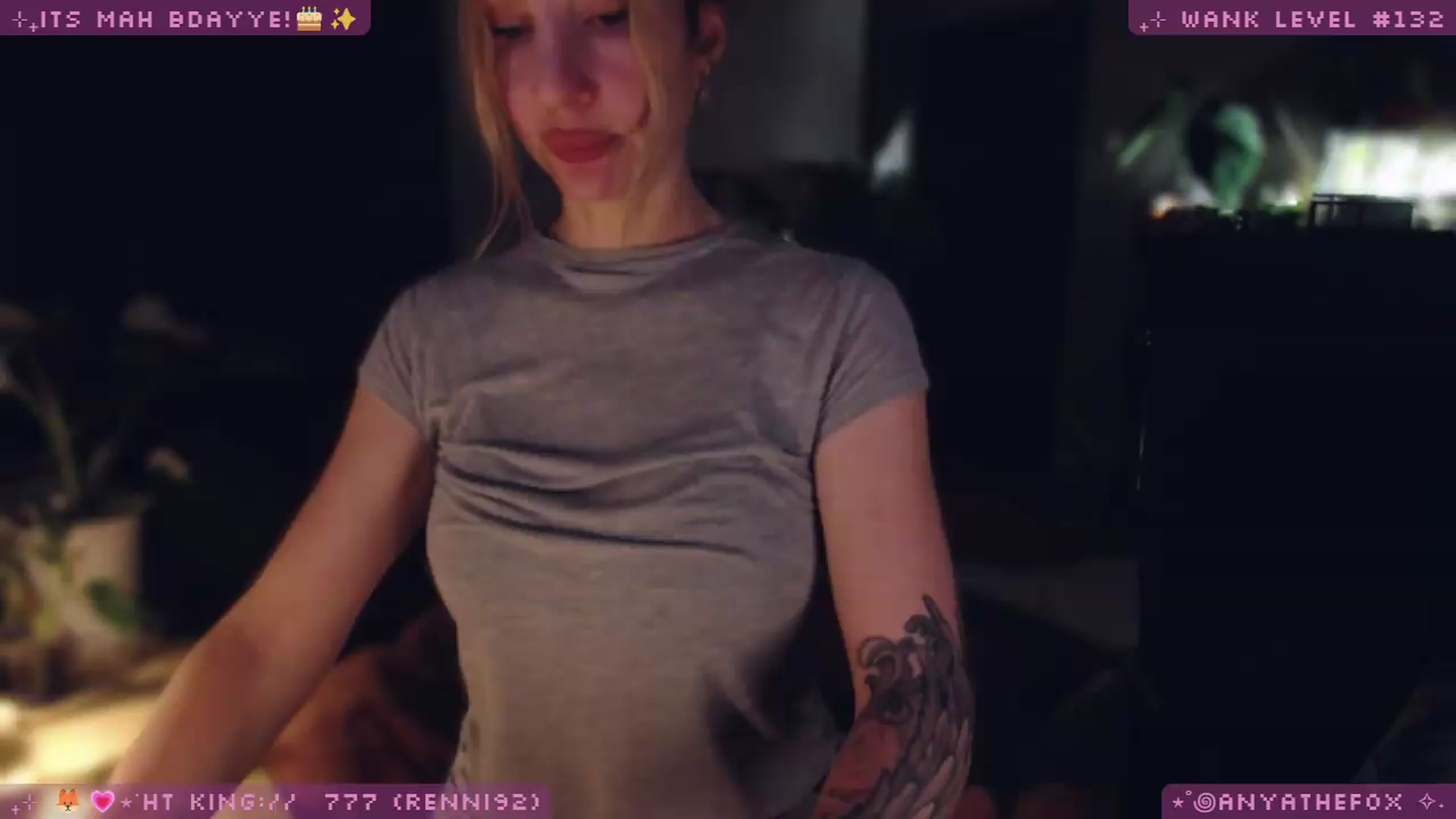 Gallery image thumbnail from LoveDove's myfreecams stream on, 06/11/2026, 08:45 image 6 of 20