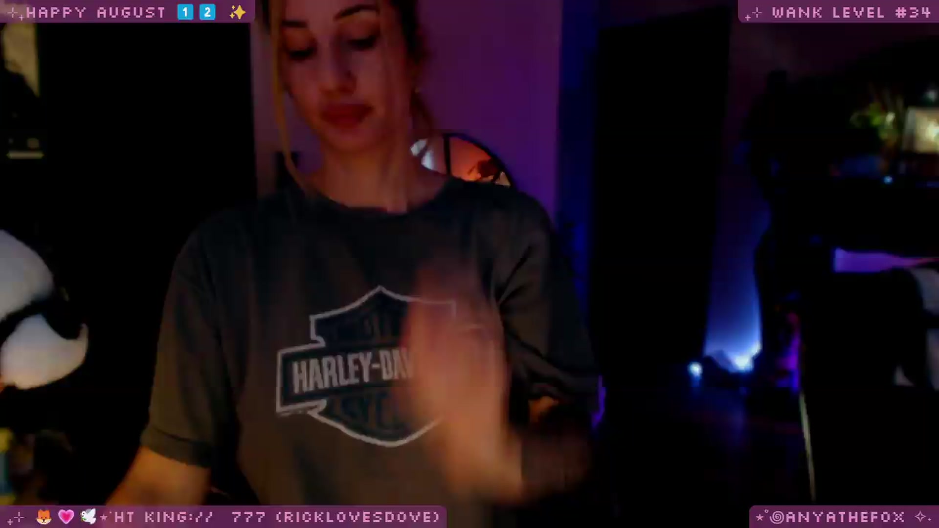 Gallery image thumbnail from LoveDove's myfreecams stream on, 08/01/2026, 09:40 image 8 of 20