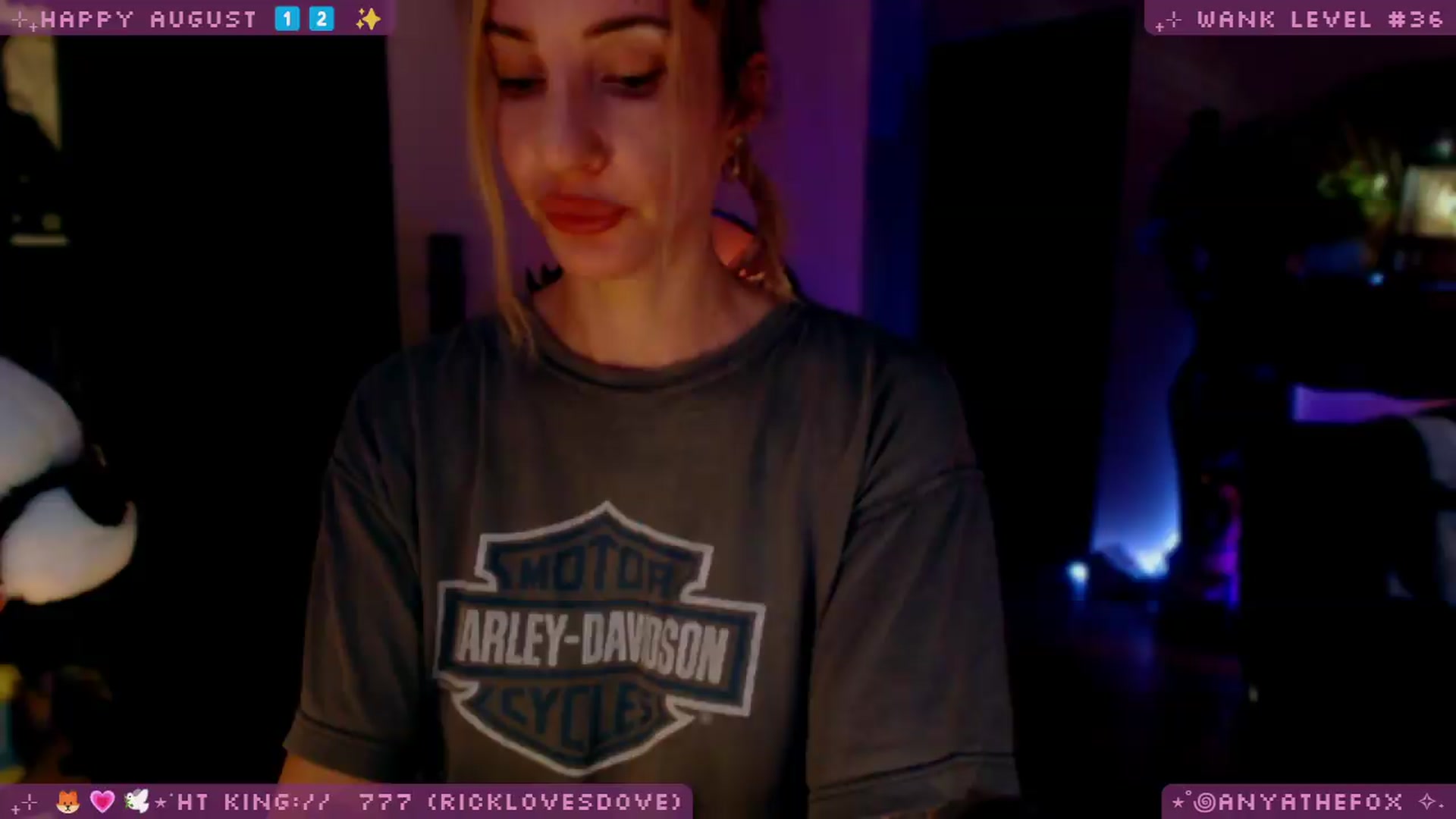 Gallery image thumbnail from LoveDove's myfreecams stream on, 08/01/2026, 09:40 image 9 of 20