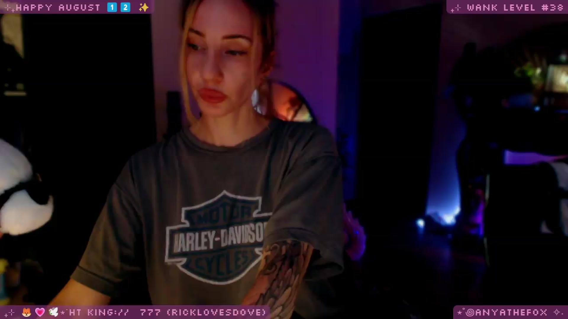Gallery image thumbnail from LoveDove's myfreecams stream on, 08/01/2026, 09:40 image 10 of 20