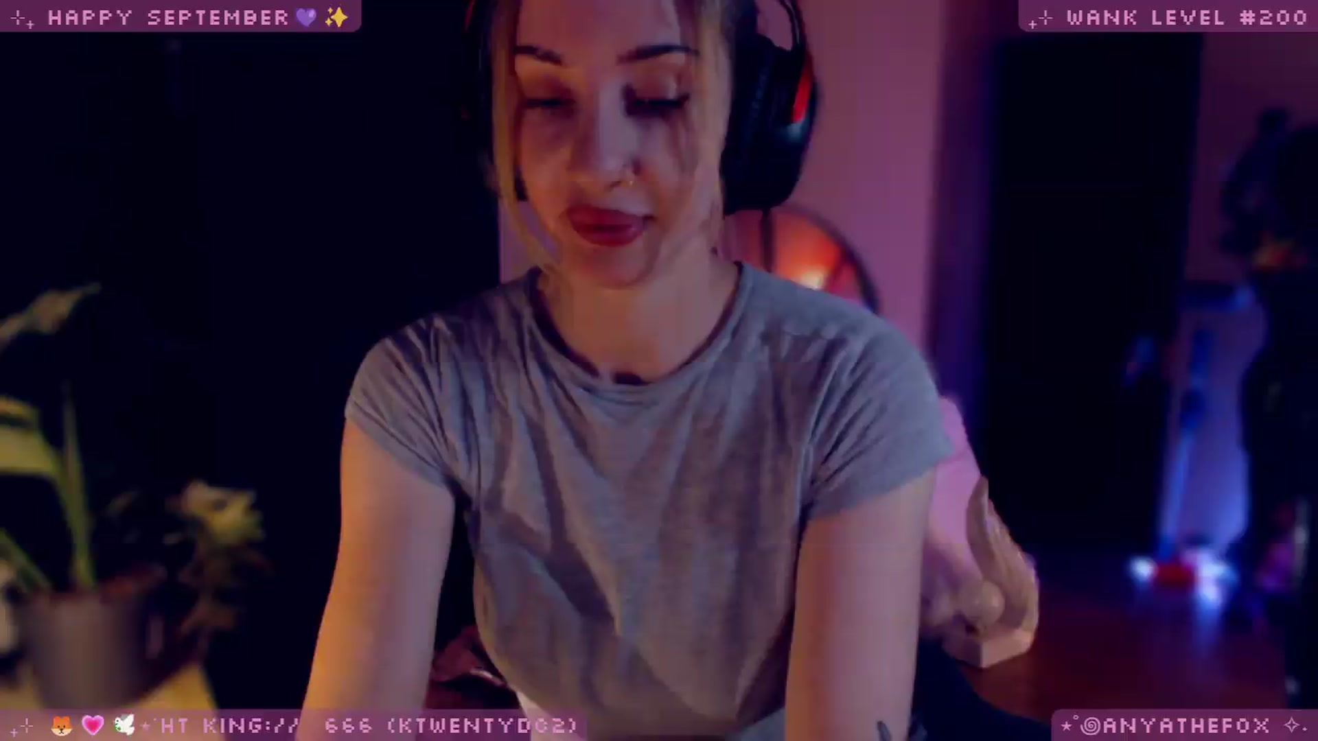 Gallery image thumbnail from LoveDove's myfreecams stream on, 09/19/2026, 07:50 image 16 of 20