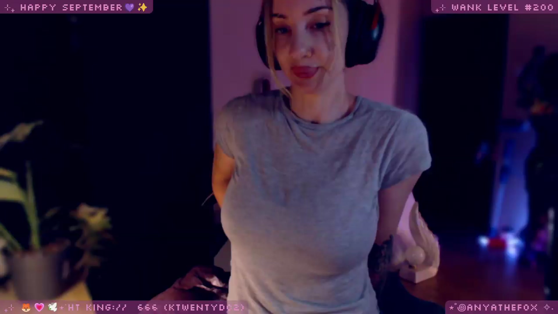 Gallery image thumbnail from LoveDove's myfreecams stream on, 09/19/2026, 07:50 image 17 of 20