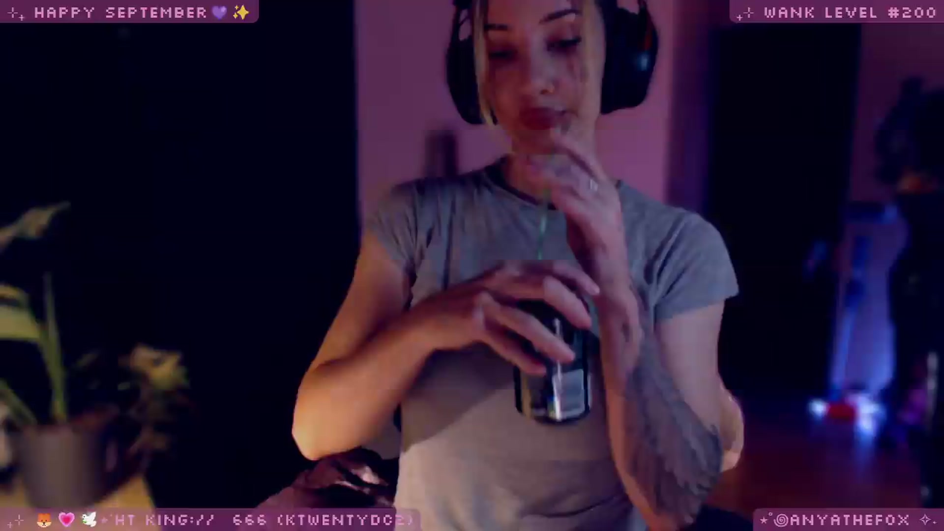 Gallery image thumbnail from LoveDove's myfreecams stream on, 09/19/2026, 07:50 image 13 of 20