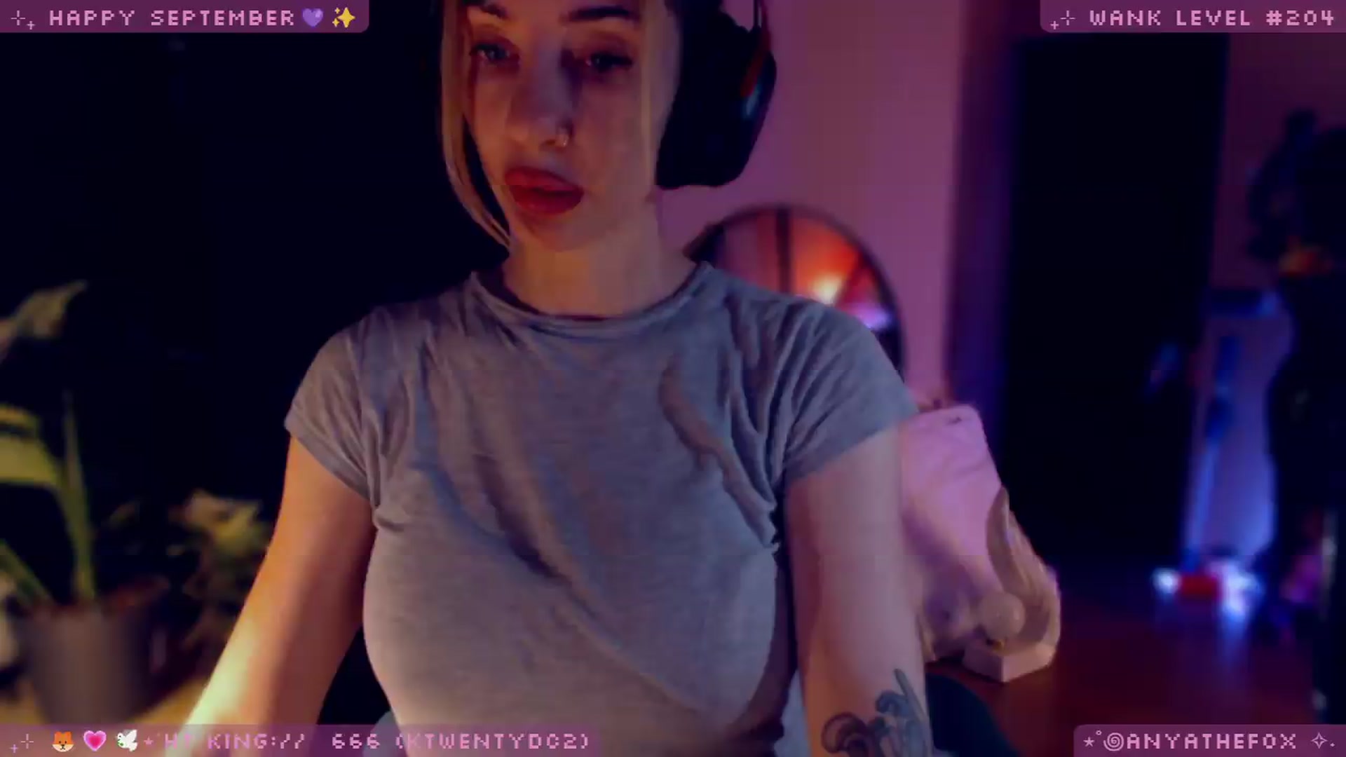Gallery image thumbnail from LoveDove's myfreecams stream on, 09/19/2026, 07:50 image 3 of 20