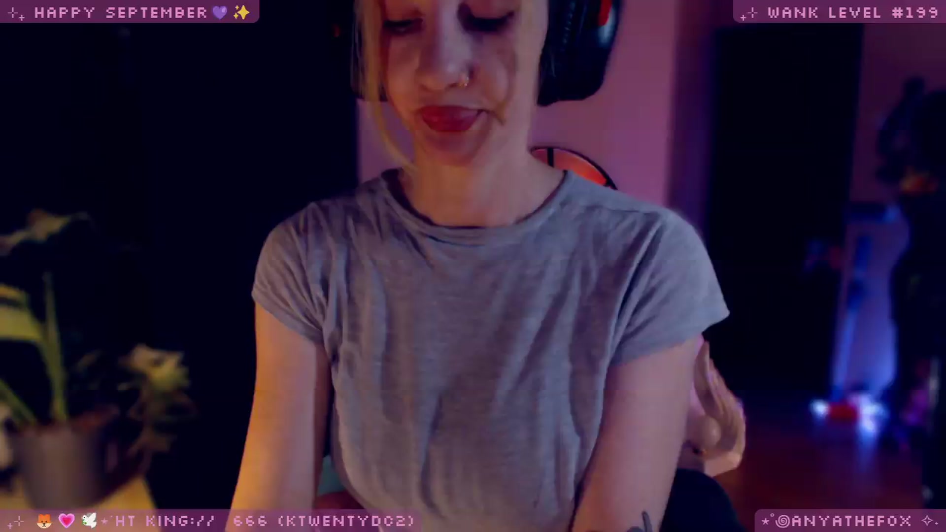 Gallery image thumbnail from LoveDove's myfreecams stream on, 09/19/2026, 08:39 image 15 of 20