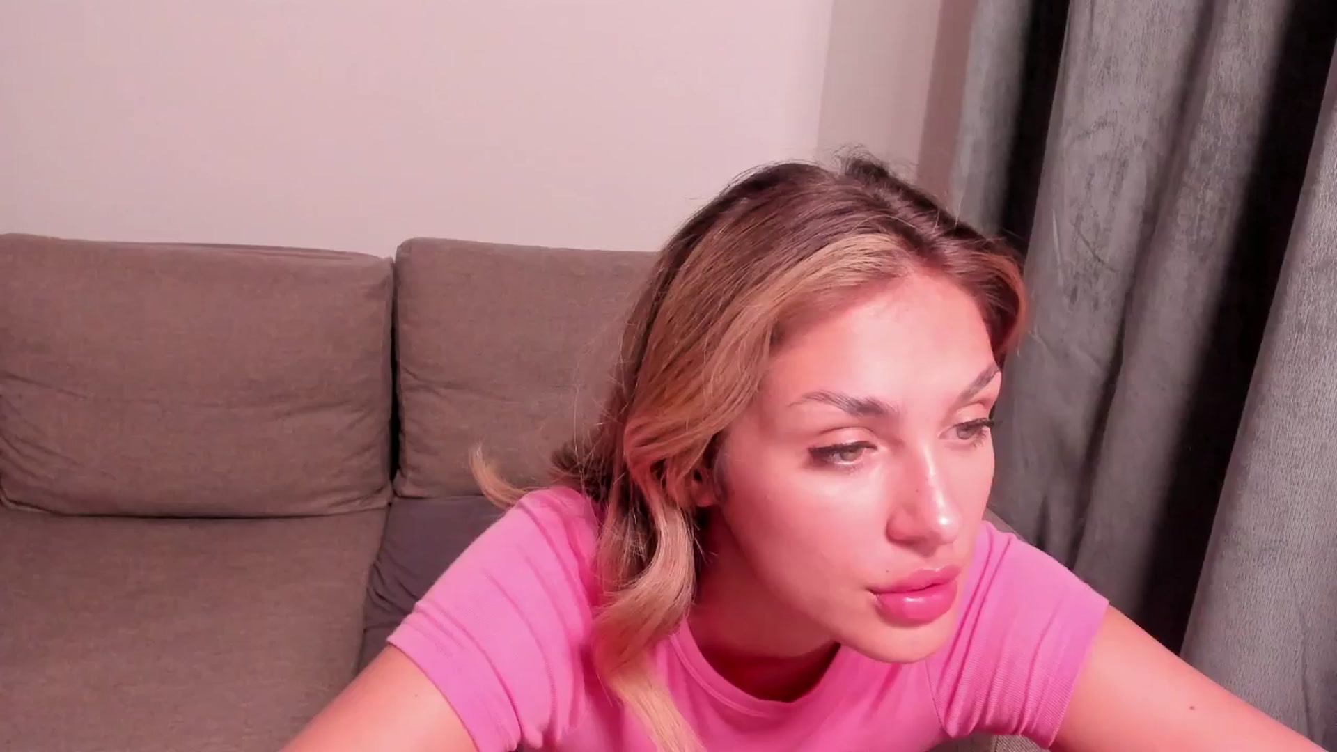 Gallery image thumbnail from LoveHarley's myfreecams stream on, 08/27/2024, 19:56 image 17 of 20