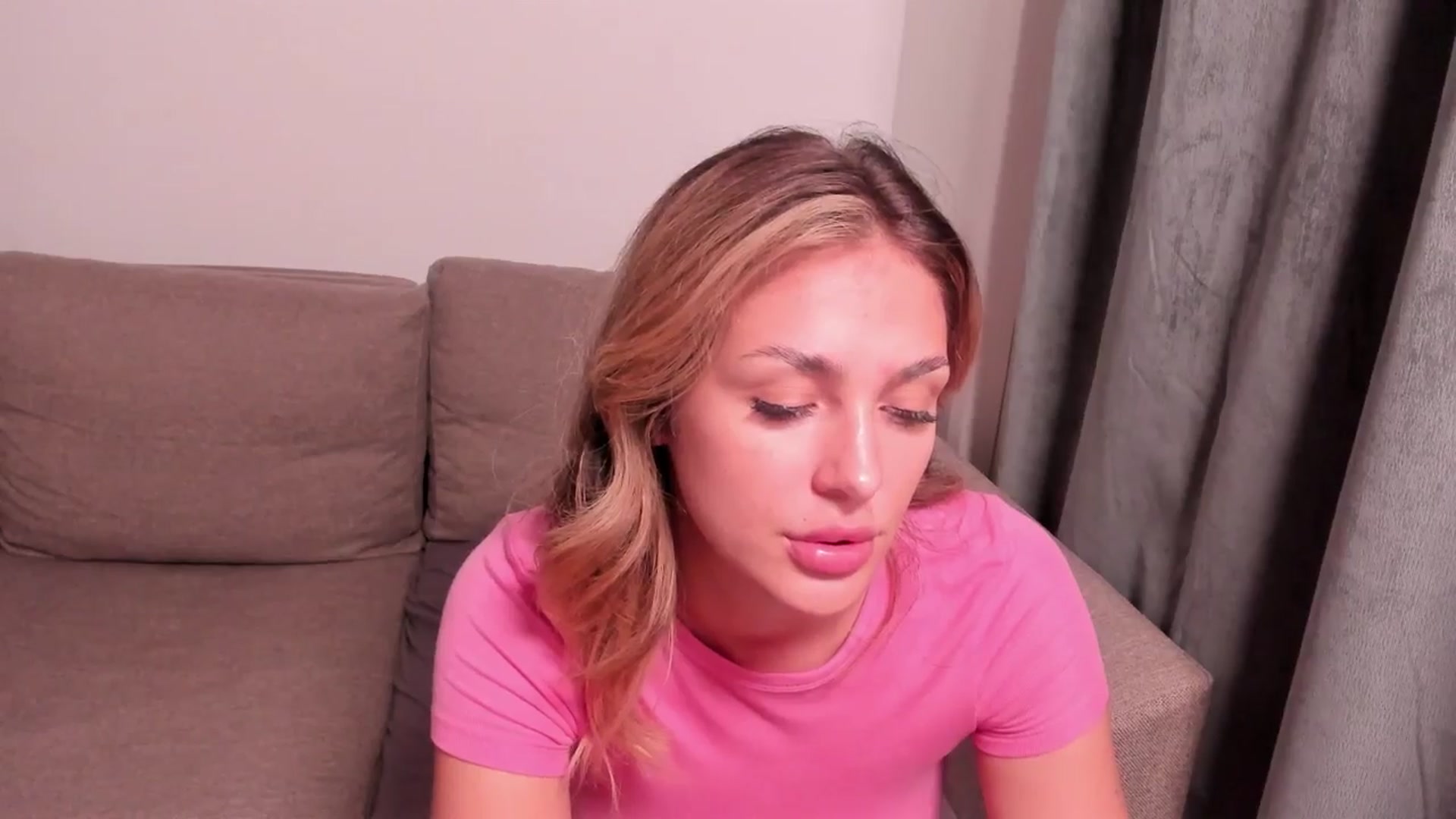 Gallery image thumbnail from LoveHarley's myfreecams stream on, 08/27/2024, 20:42 image 18 of 20