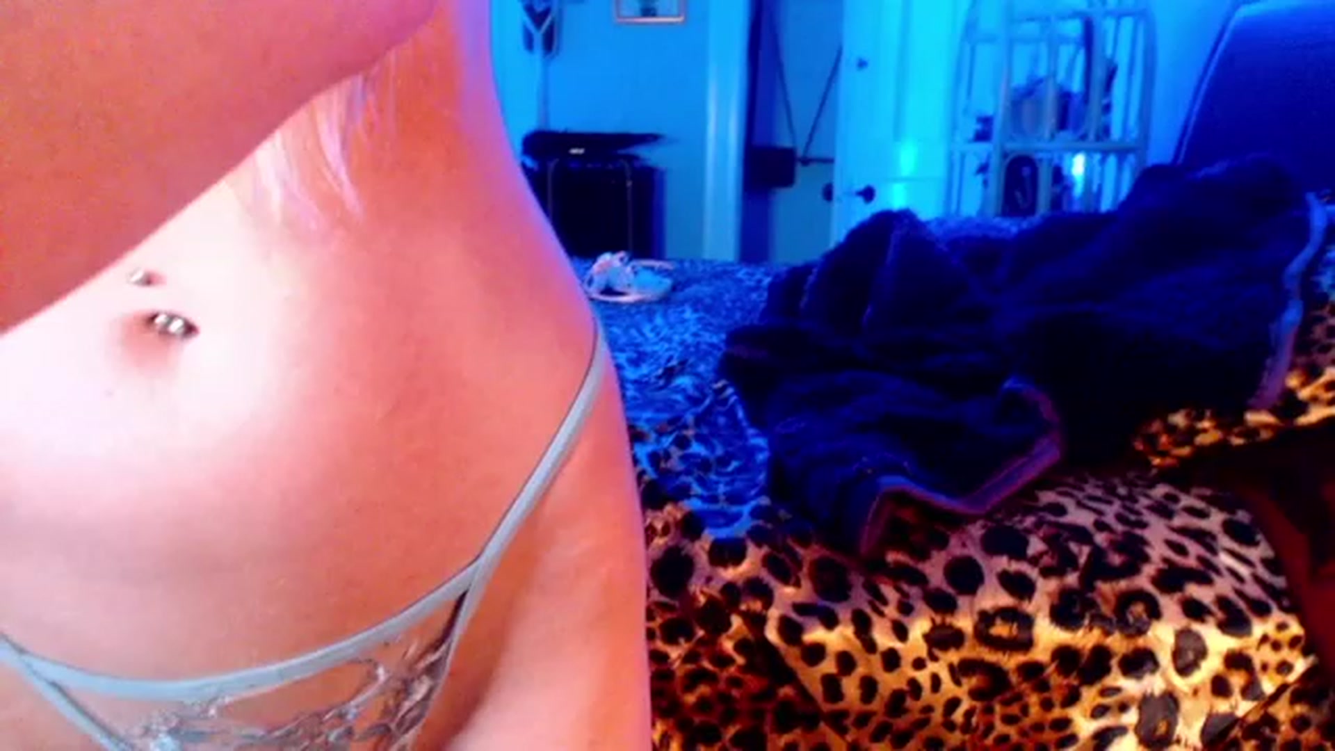 Gallery image thumbnail from LoveKylie's myfreecams stream on, 12/27/2022, 06:15 image 7 of 20