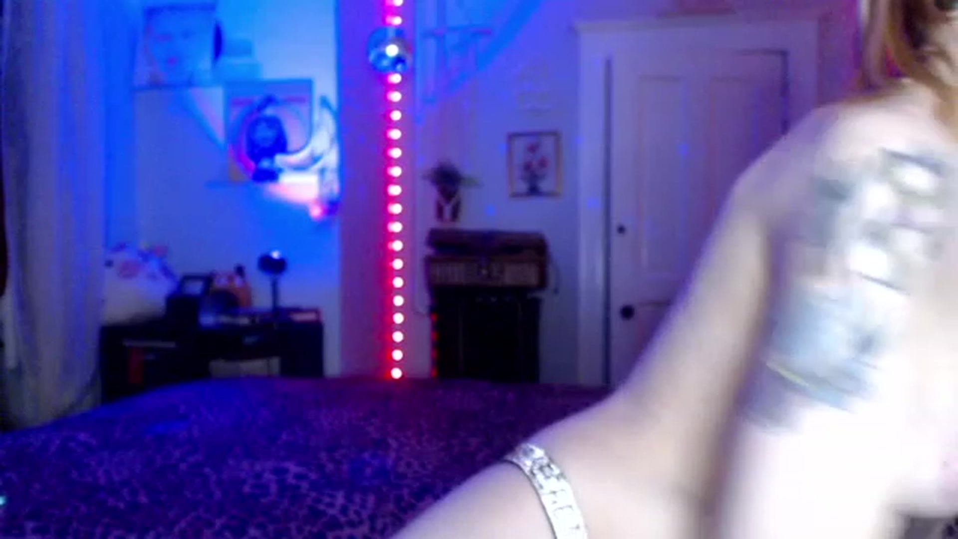 Gallery image thumbnail from LoveKylie's myfreecams stream on, 02/20/2023, 06:25 image 13 of 20