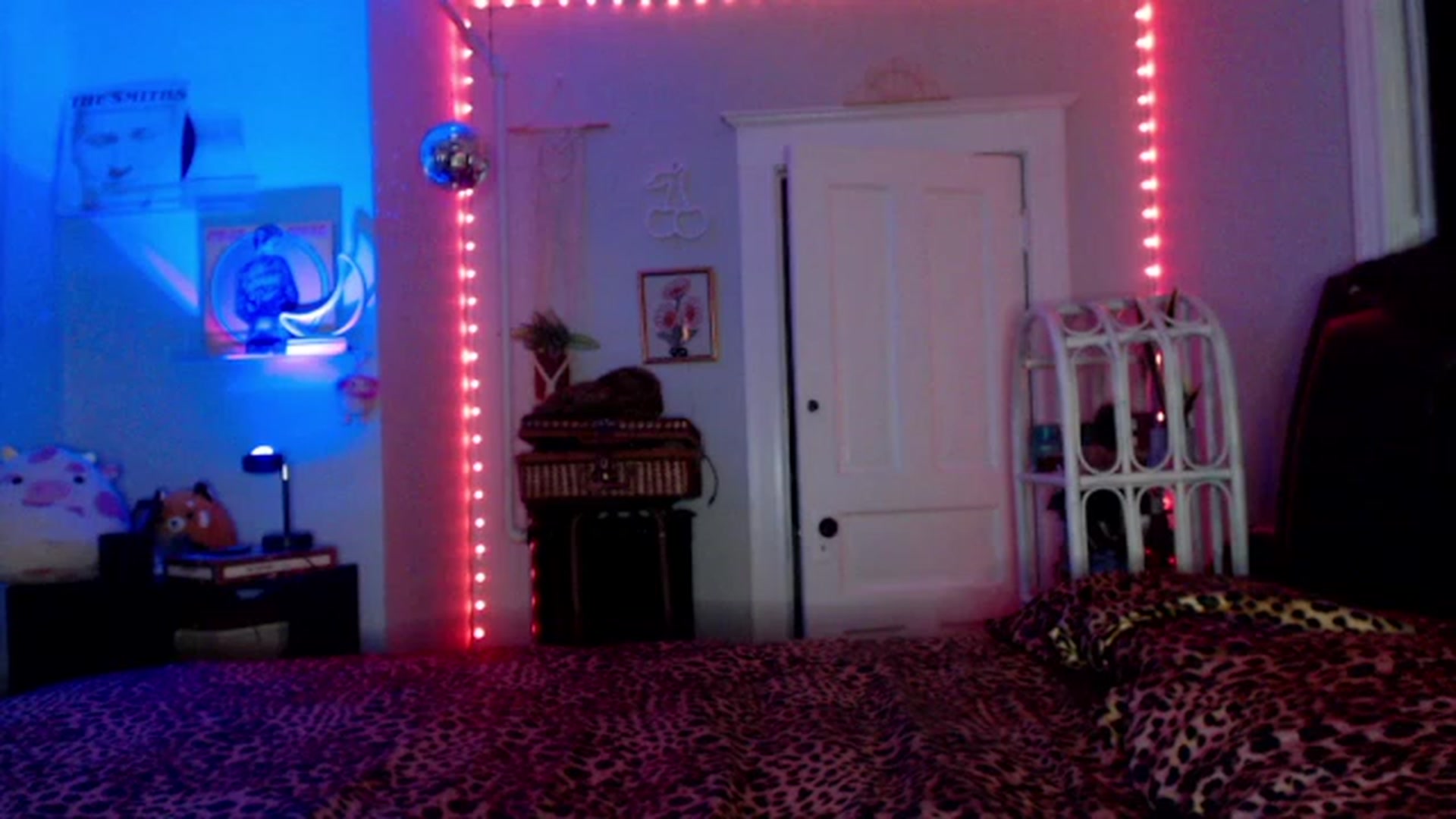 Gallery image thumbnail from LoveKylie's myfreecams stream on, 02/23/2023, 08:12 image 17 of 20
