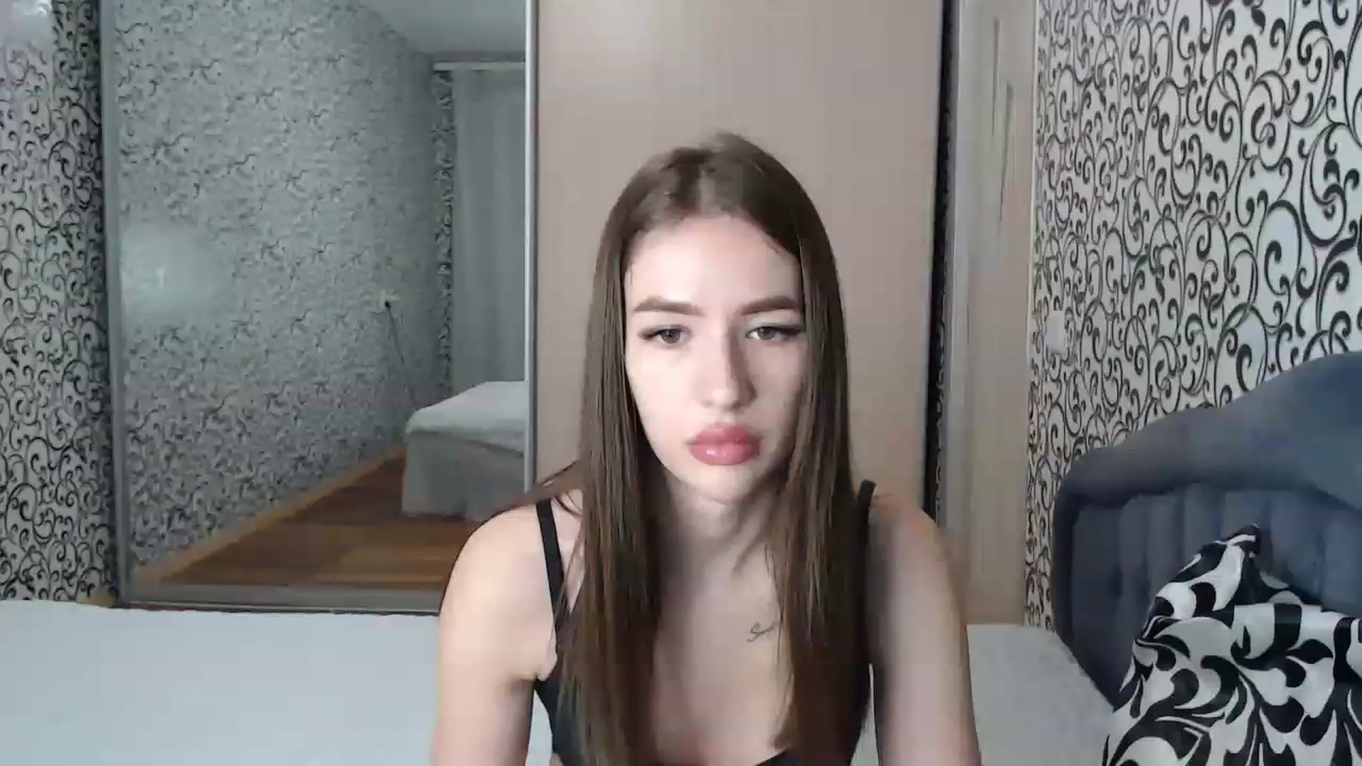 Gallery image thumbnail from LoveLovee111's myfreecams stream on, 01/06/2023, 14:32 image 5 of 20