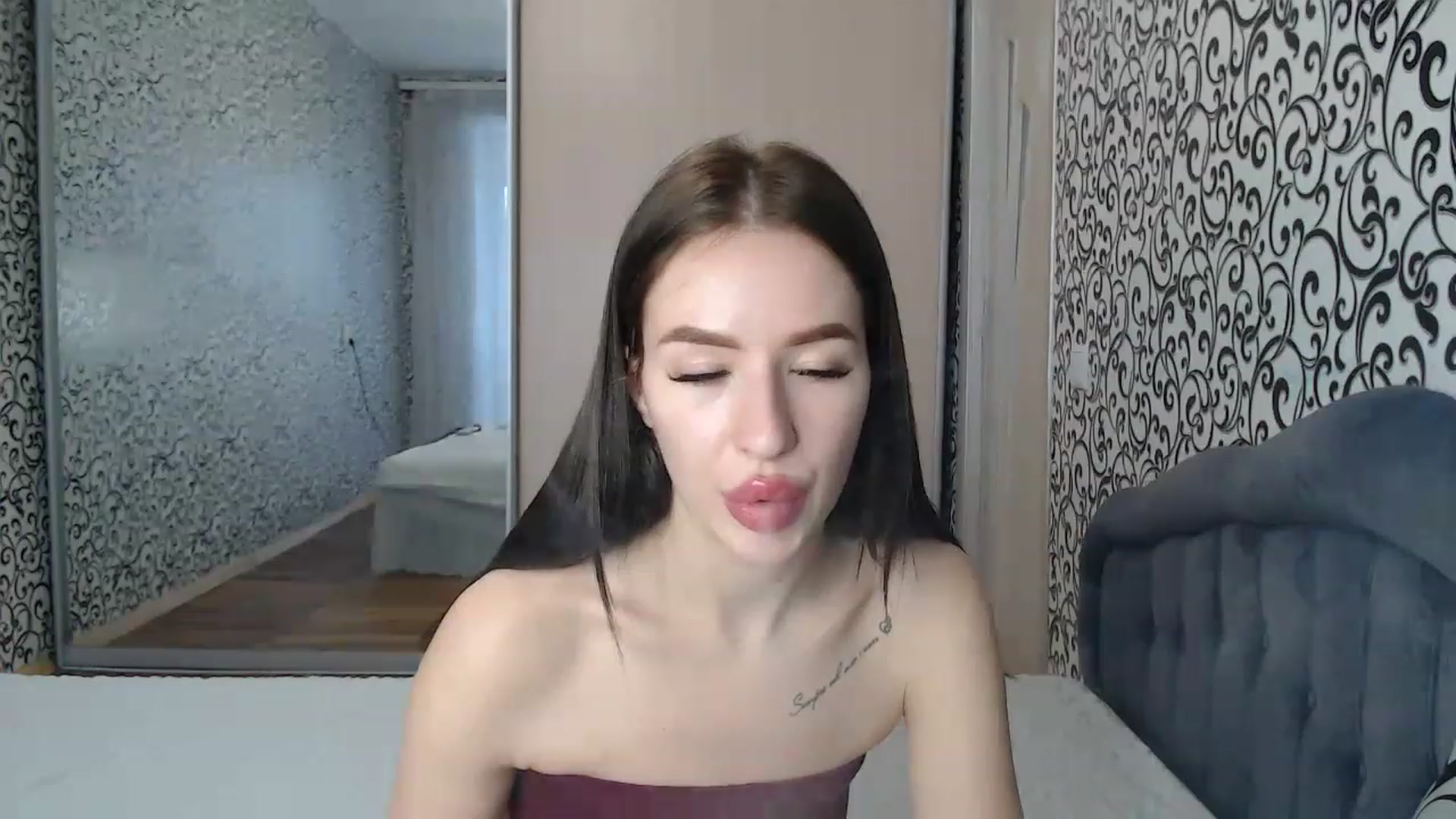 Gallery image thumbnail from LoveLovee111's myfreecams stream on, 01/29/2023, 12:50 image 12 of 20
