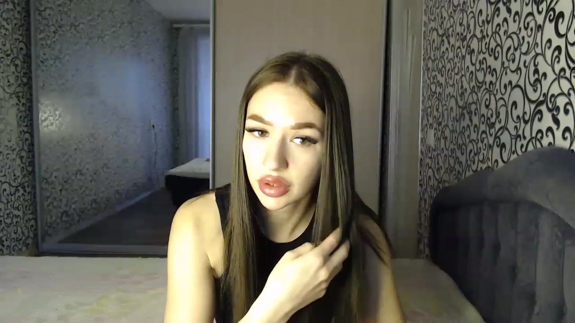 Gallery image thumbnail from LoveLovee111's myfreecams stream on, 02/17/2023, 14:15 image 6 of 20