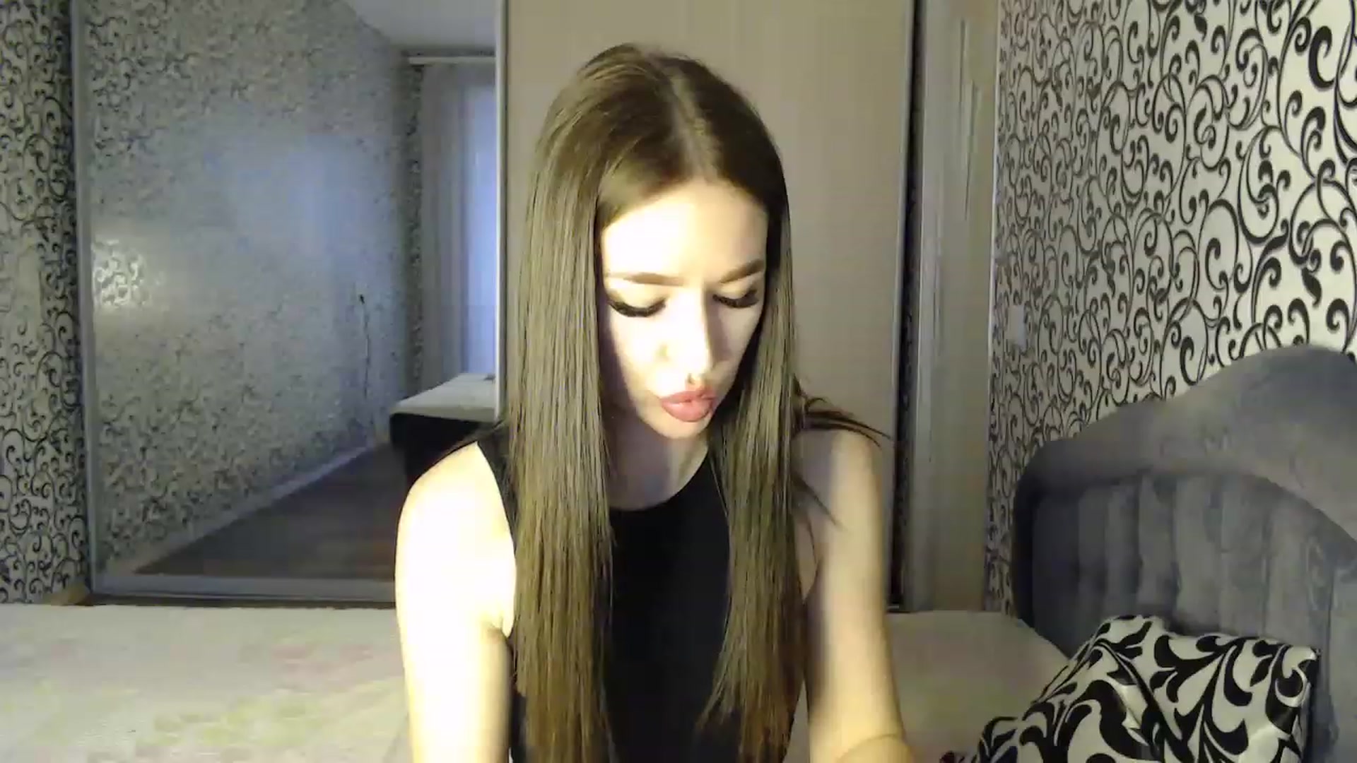 Gallery image thumbnail from LoveLovee111's myfreecams stream on, 02/17/2023, 14:15 image 14 of 20