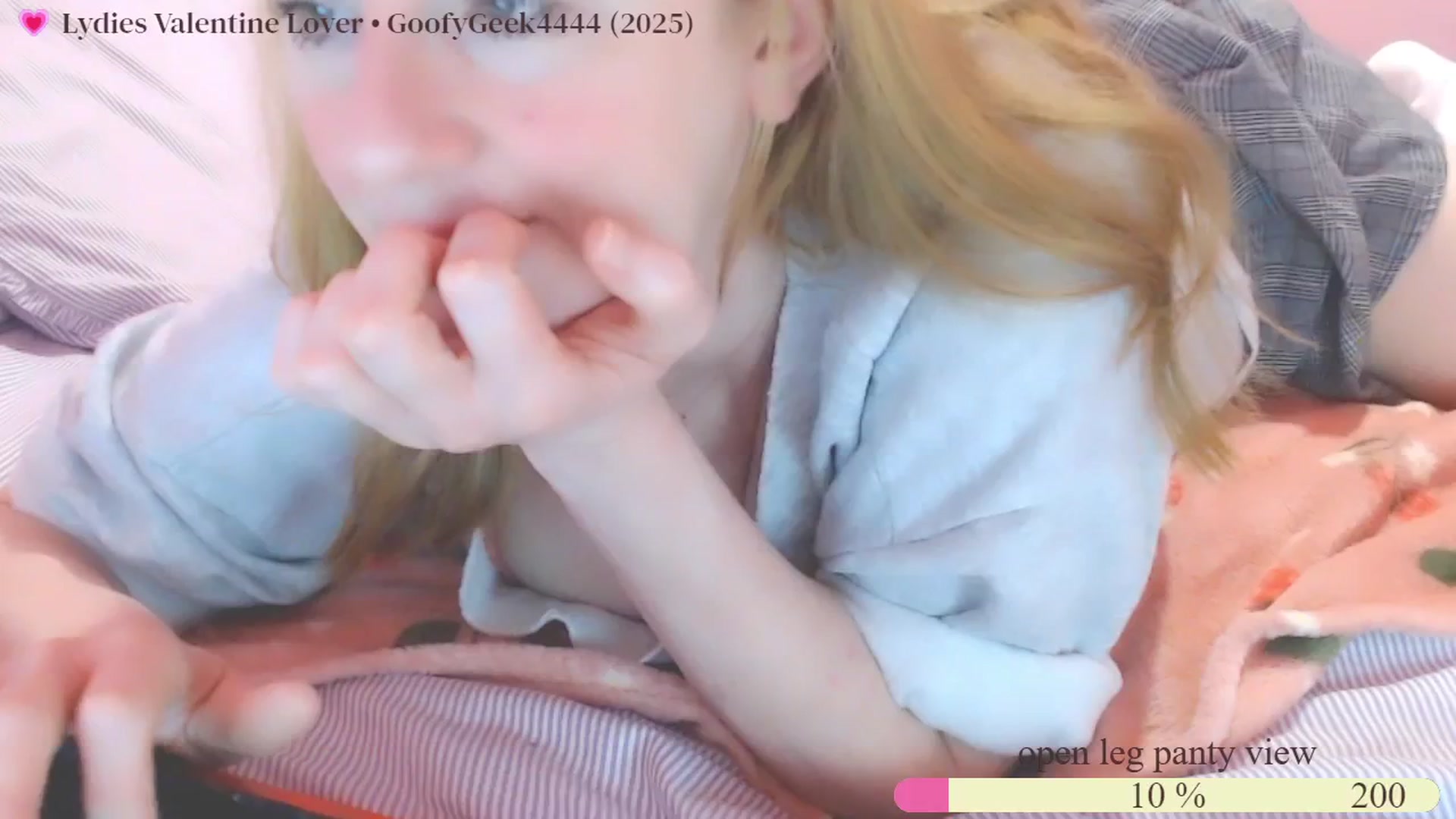 Gallery image thumbnail from LoveNote's myfreecams stream on, 02/08/2025, 20:50 image 14 of 20