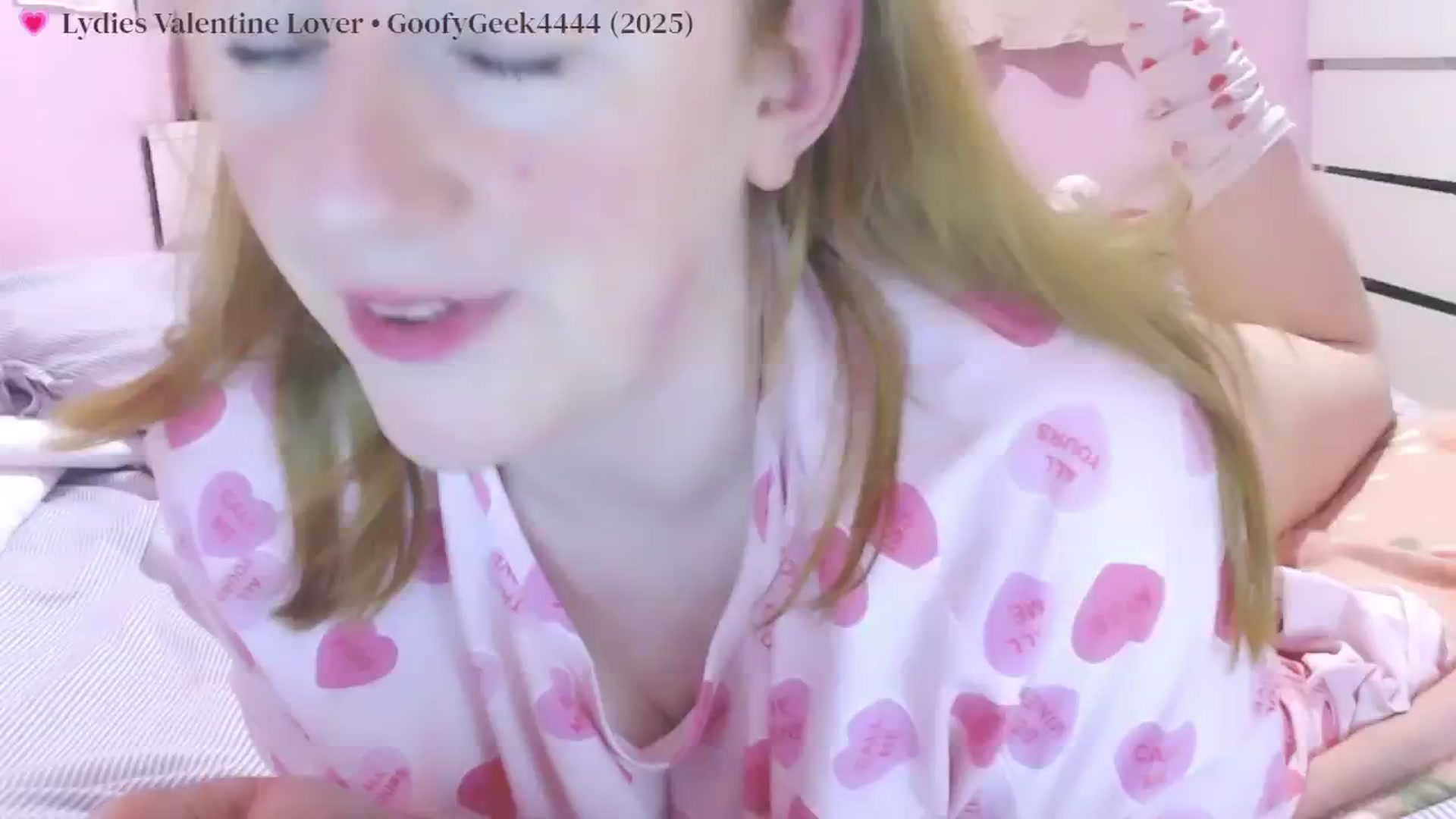 Gallery image thumbnail from LoveNote's myfreecams stream on, 02/15/2025, 24:21 image 11 of 20