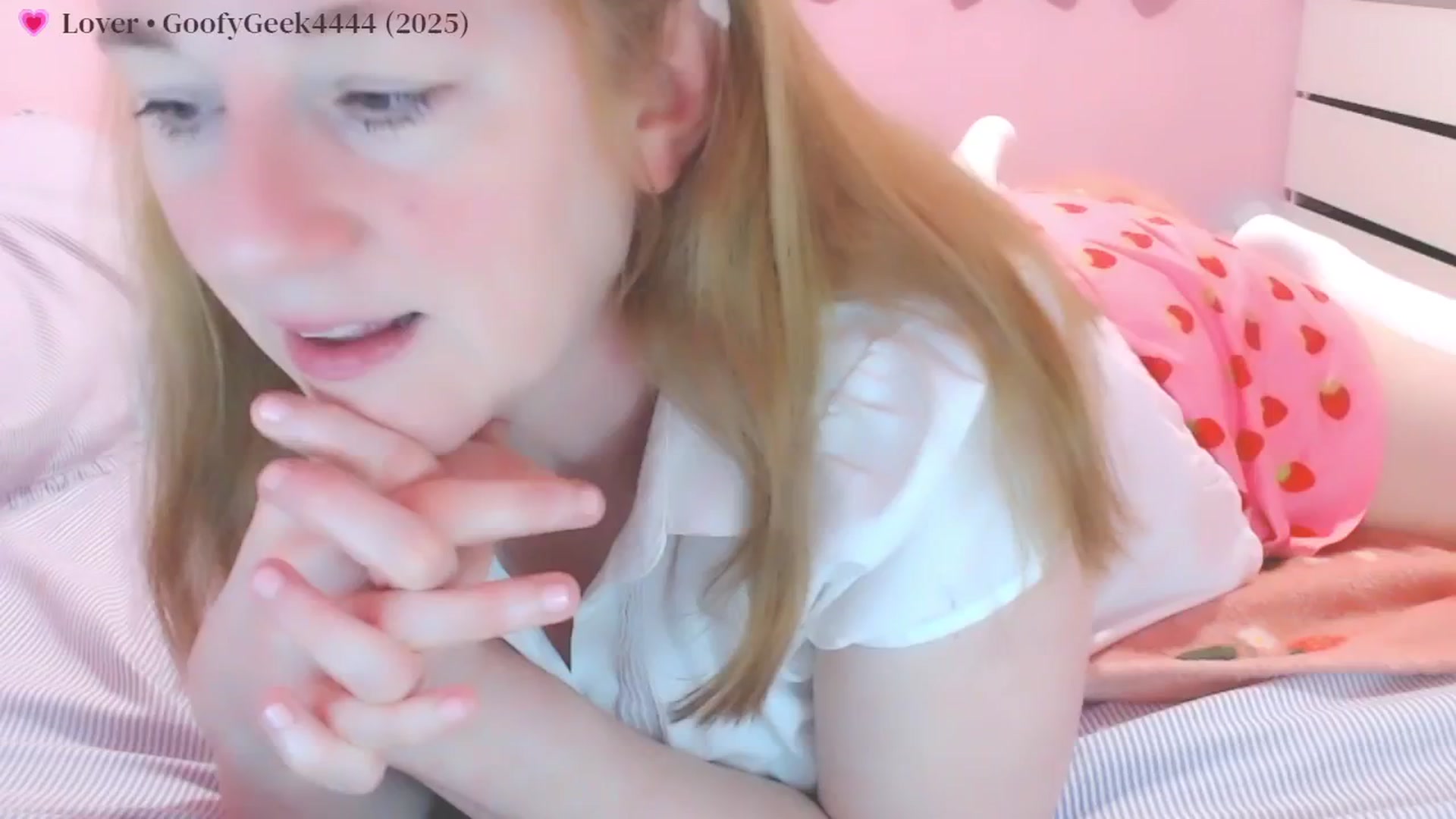 Gallery image thumbnail from LoveNote's myfreecams stream on, 02/19/2025, 24:04 image 4 of 20