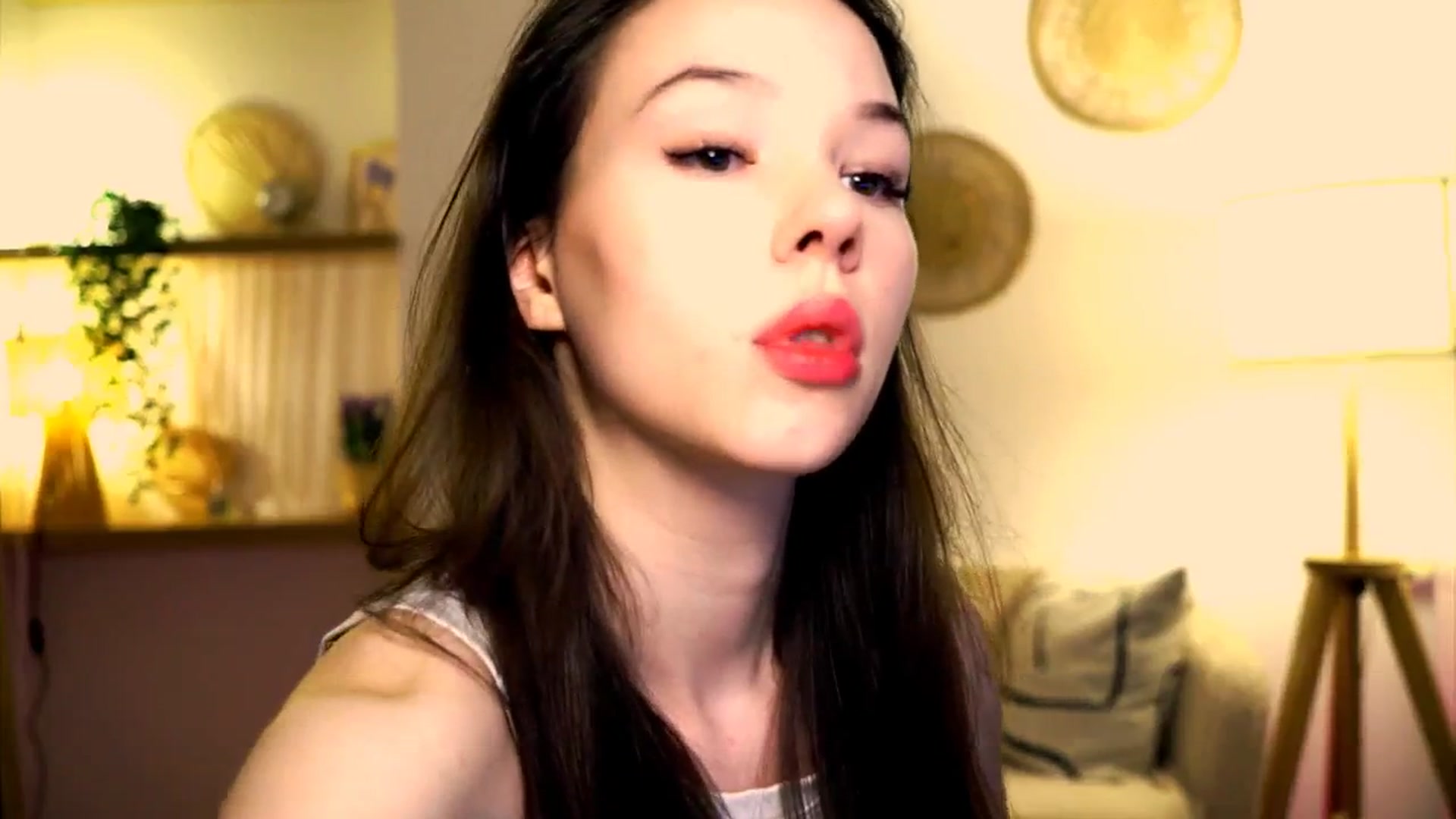 Gallery image thumbnail from LovePilll's myfreecams stream on, 05/10/2025, 18:14 image 17 of 20