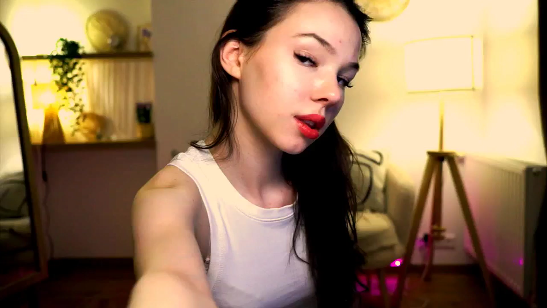 Gallery image thumbnail from LovePilll's myfreecams stream on, 05/10/2025, 21:32 image 3 of 20