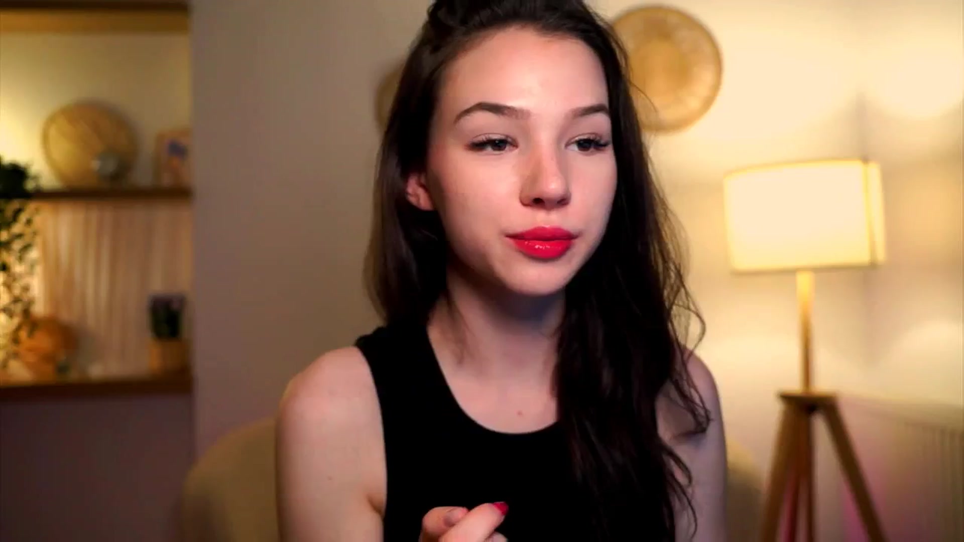 Gallery image thumbnail from LovePilll's myfreecams stream on, 05/15/2025, 21:11 image 6 of 20