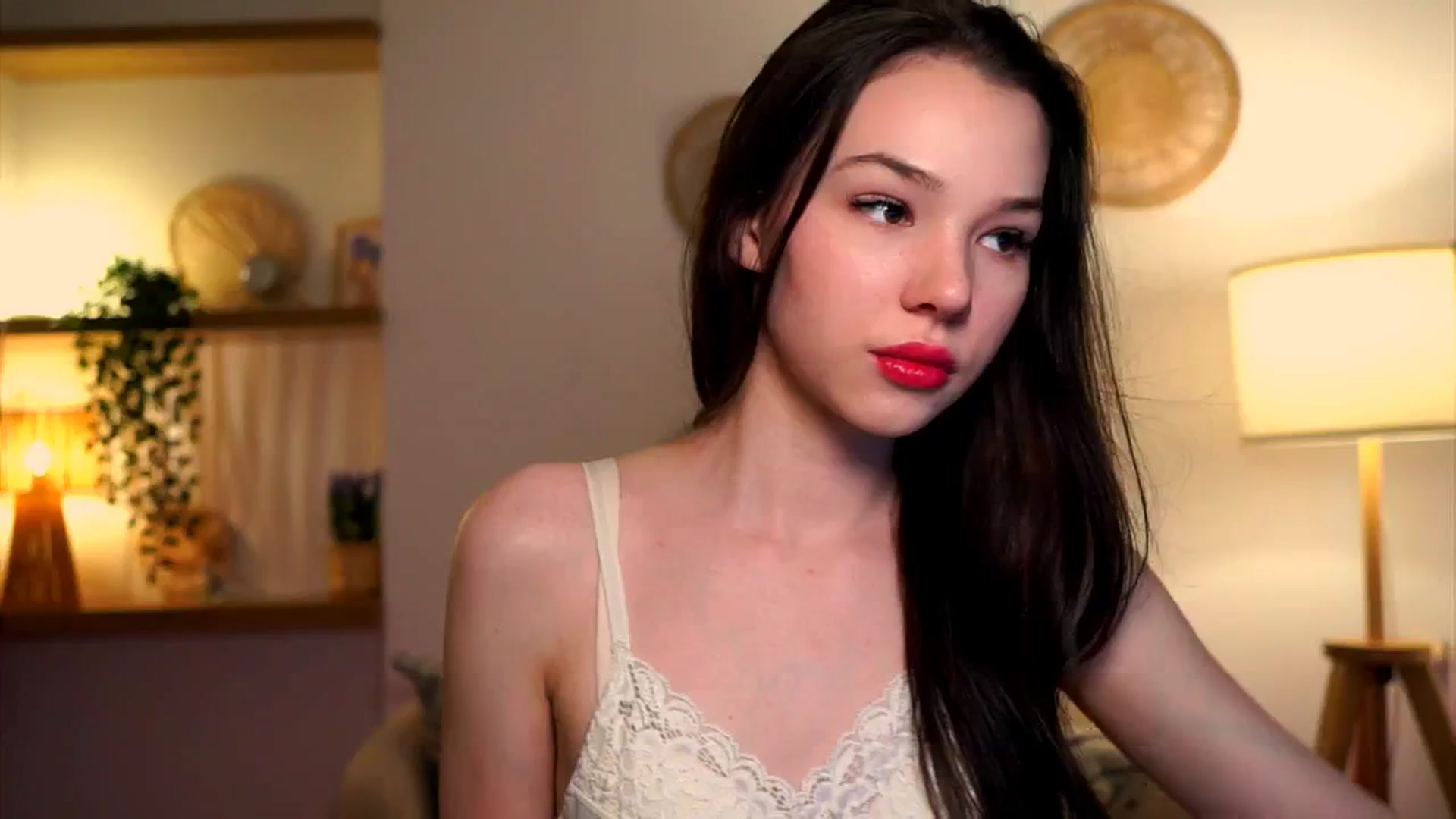 Gallery image thumbnail from LovePilll's myfreecams stream on, 05/16/2025, 17:13 image 5 of 20
