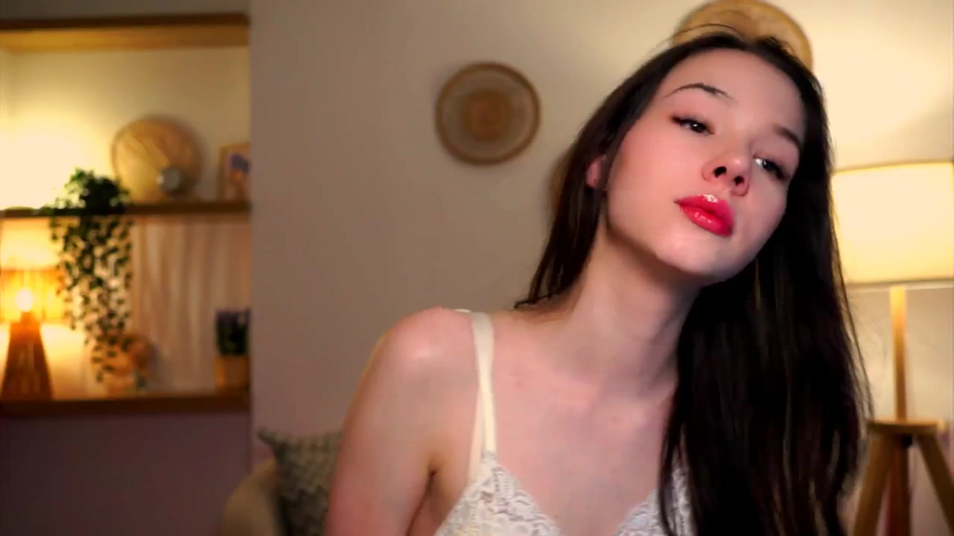 Gallery image thumbnail from LovePilll's myfreecams stream on, 05/16/2025, 17:13 image 6 of 20