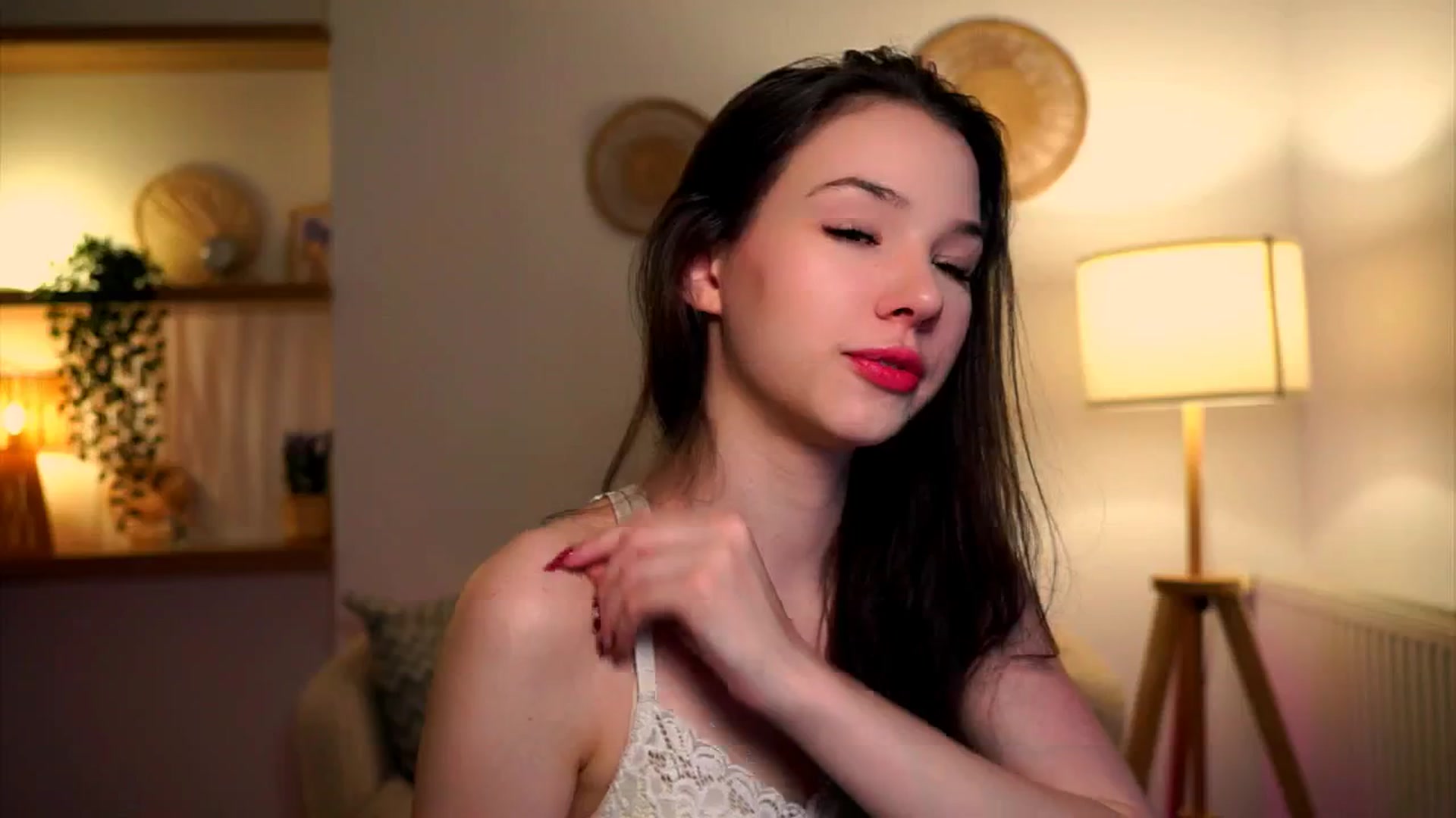 Gallery image thumbnail from LovePilll's myfreecams stream on, 05/16/2025, 20:08 image 5 of 20