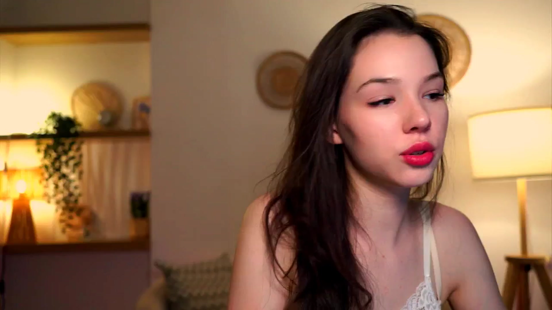 Gallery image thumbnail from LovePilll's myfreecams stream on, 05/16/2025, 20:08 image 7 of 20