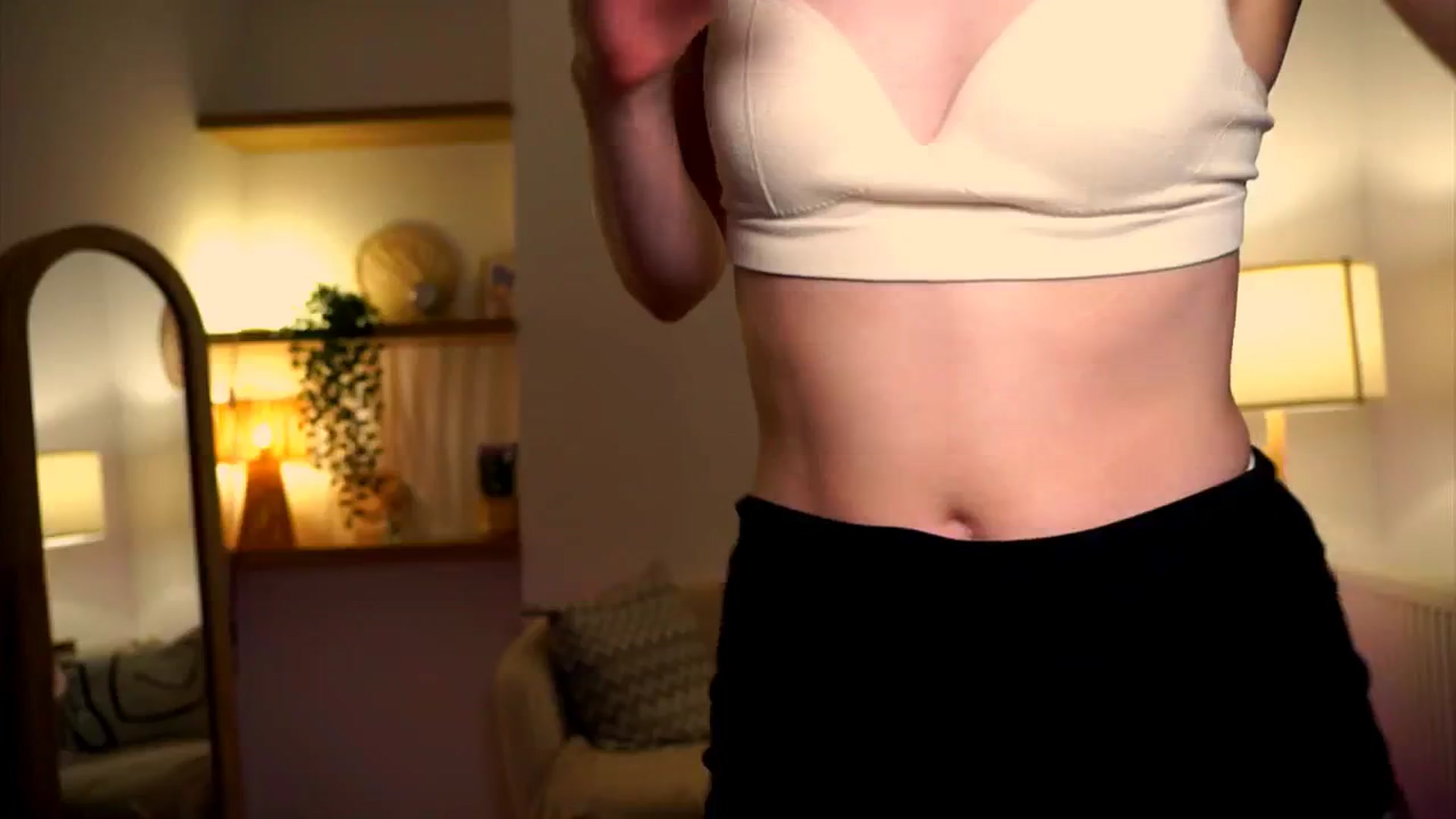 Gallery image thumbnail from LovePilll's myfreecams stream on, 05/16/2025, 20:08 image 19 of 20