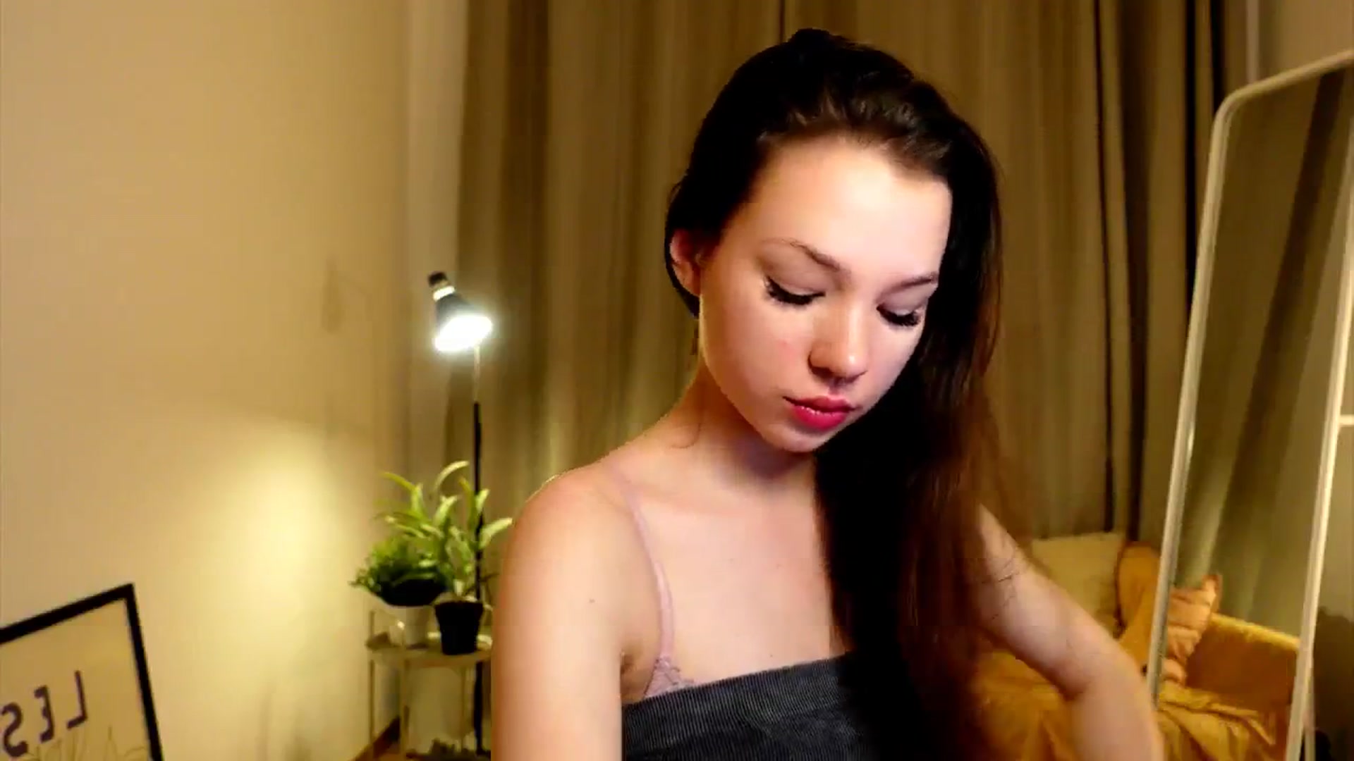 Gallery image thumbnail from LovePilll's myfreecams stream on, 06/15/2025, 19:34 image 14 of 20