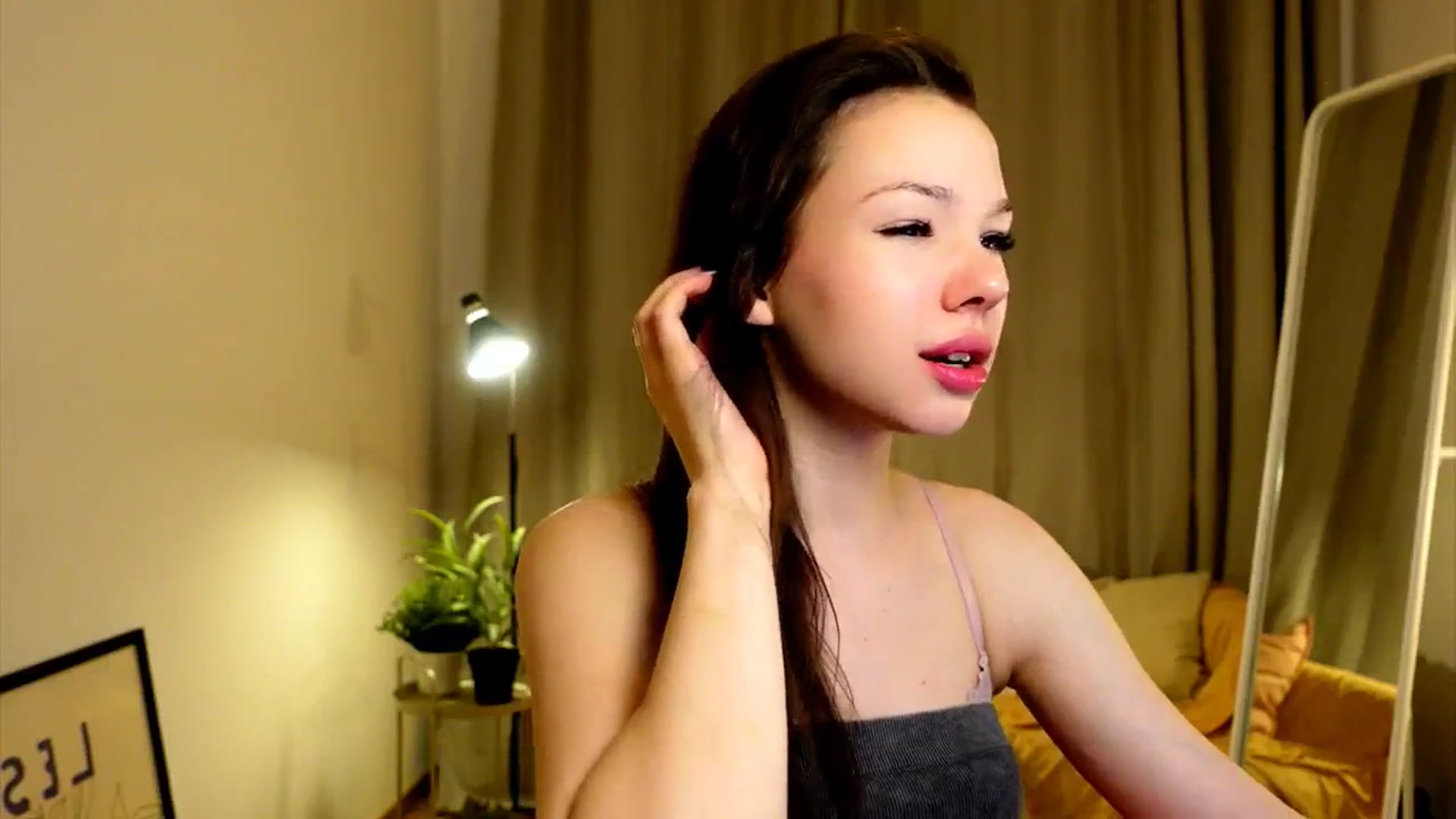 Gallery image thumbnail from LovePilll's myfreecams stream on, 06/15/2025, 19:34 image 10 of 20