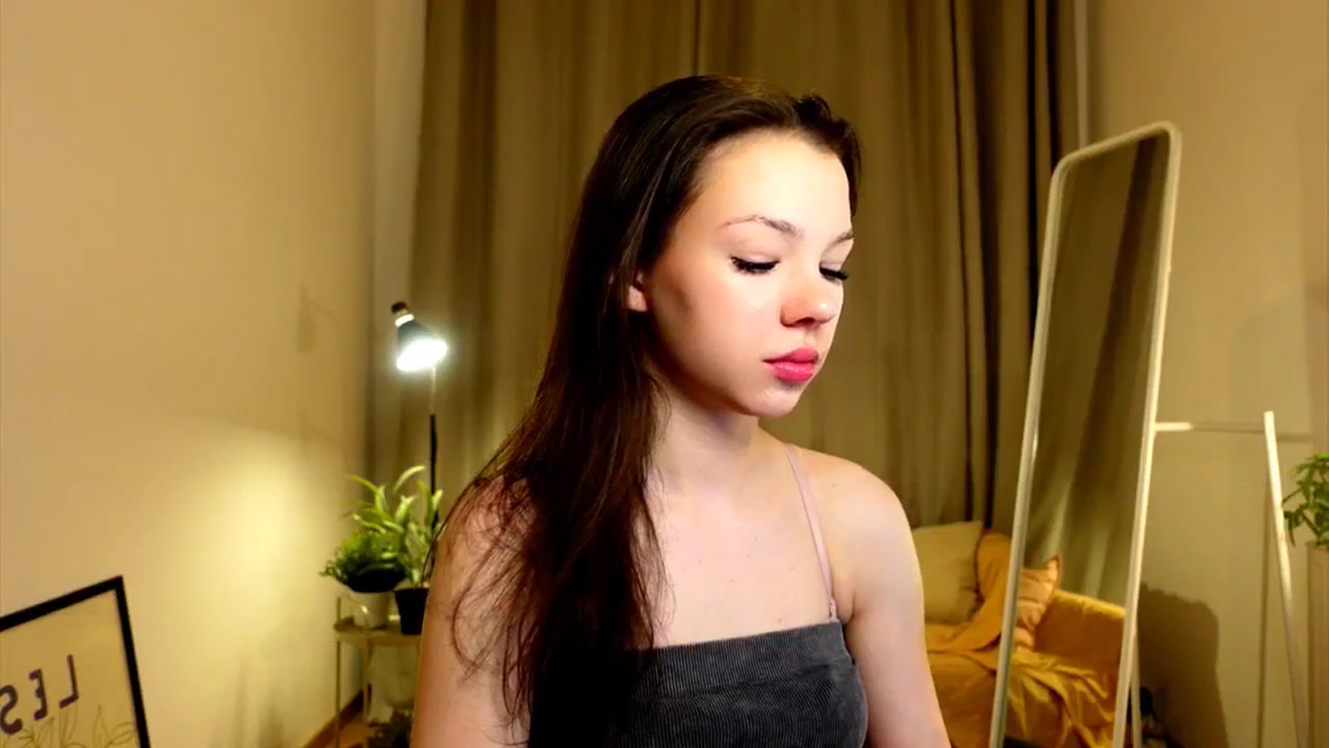 Gallery image thumbnail from LovePilll's myfreecams stream on, 06/15/2025, 19:34 image 2 of 20