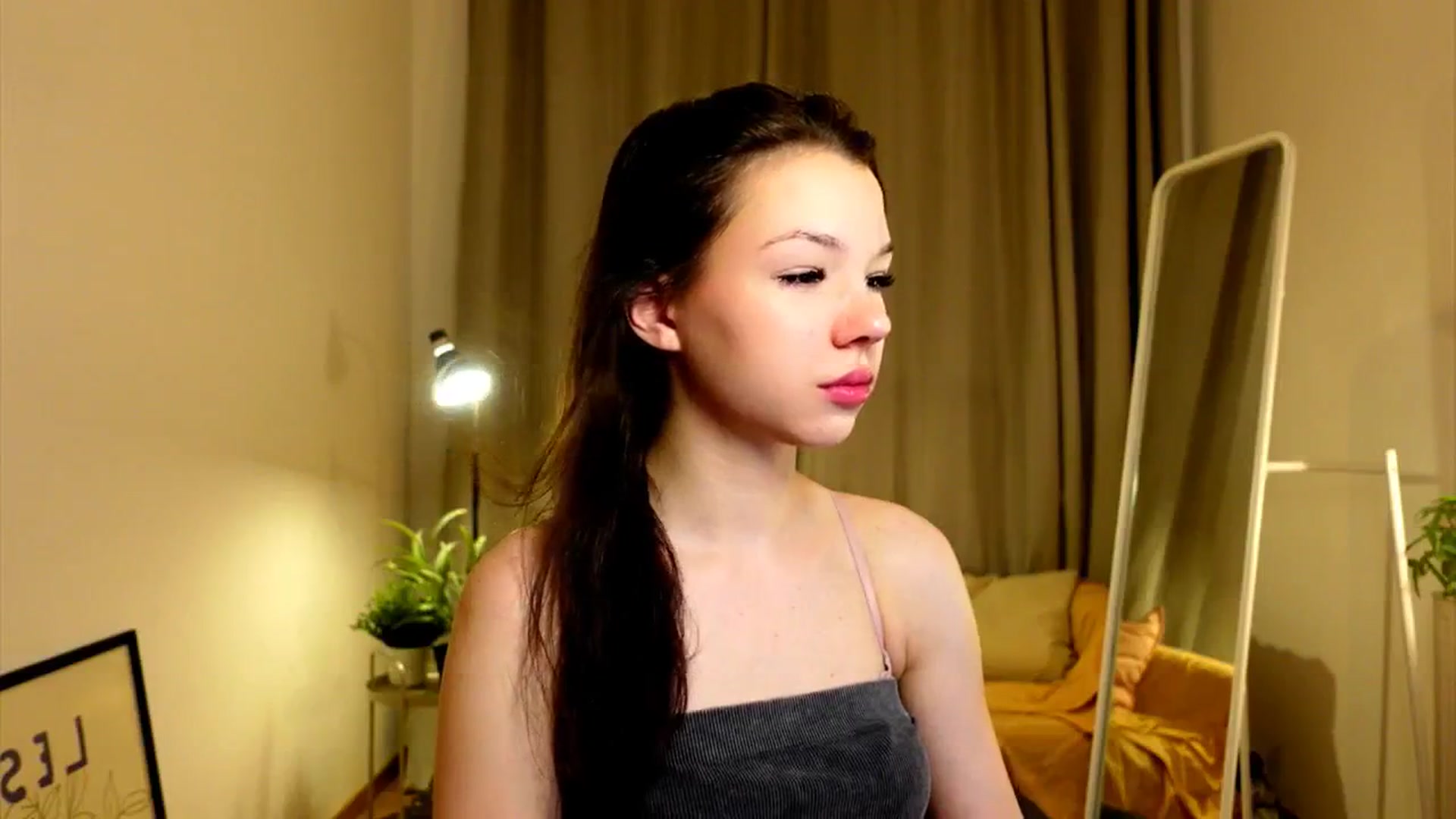Gallery image thumbnail from LovePilll's myfreecams stream on, 06/15/2025, 19:34 image 4 of 20