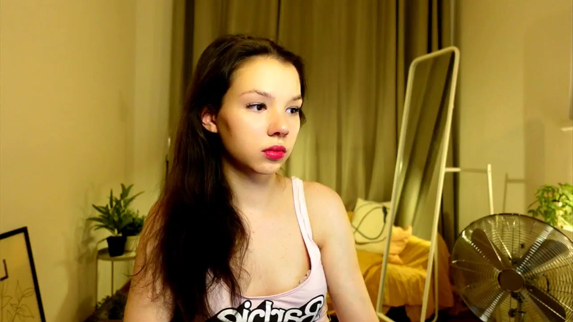 Gallery image thumbnail from LovePilll's myfreecams stream on, 06/30/2025, 12:01 image 9 of 20