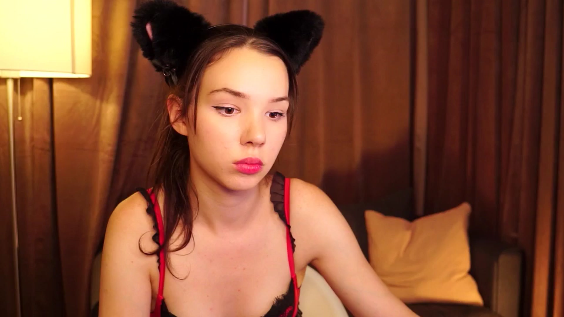 Gallery image thumbnail from LovePilll's myfreecams stream on, 08/27/2025, 23:57 image 6 of 20