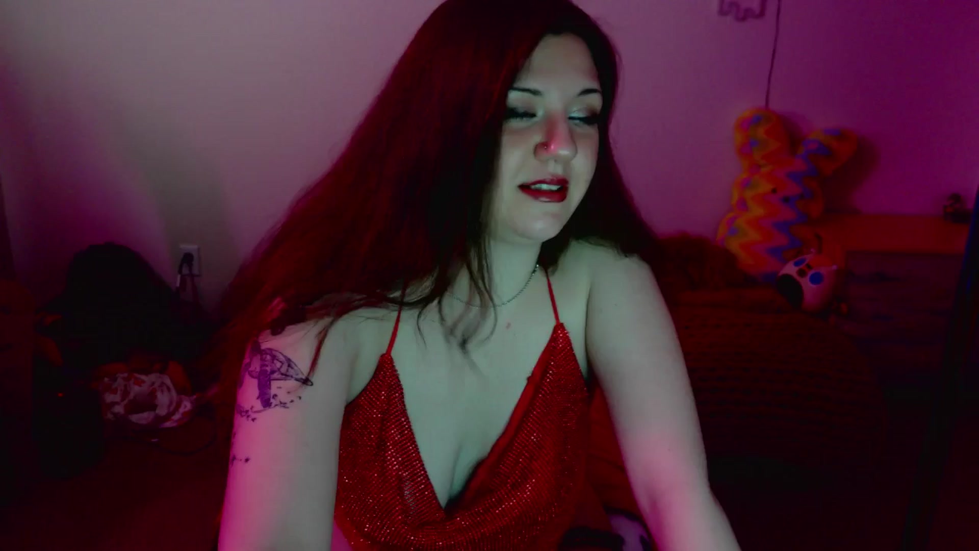 Gallery image thumbnail from LoveSaturnxo's myfreecams stream on, 12/21/2025, 12:41 image 1 of 20