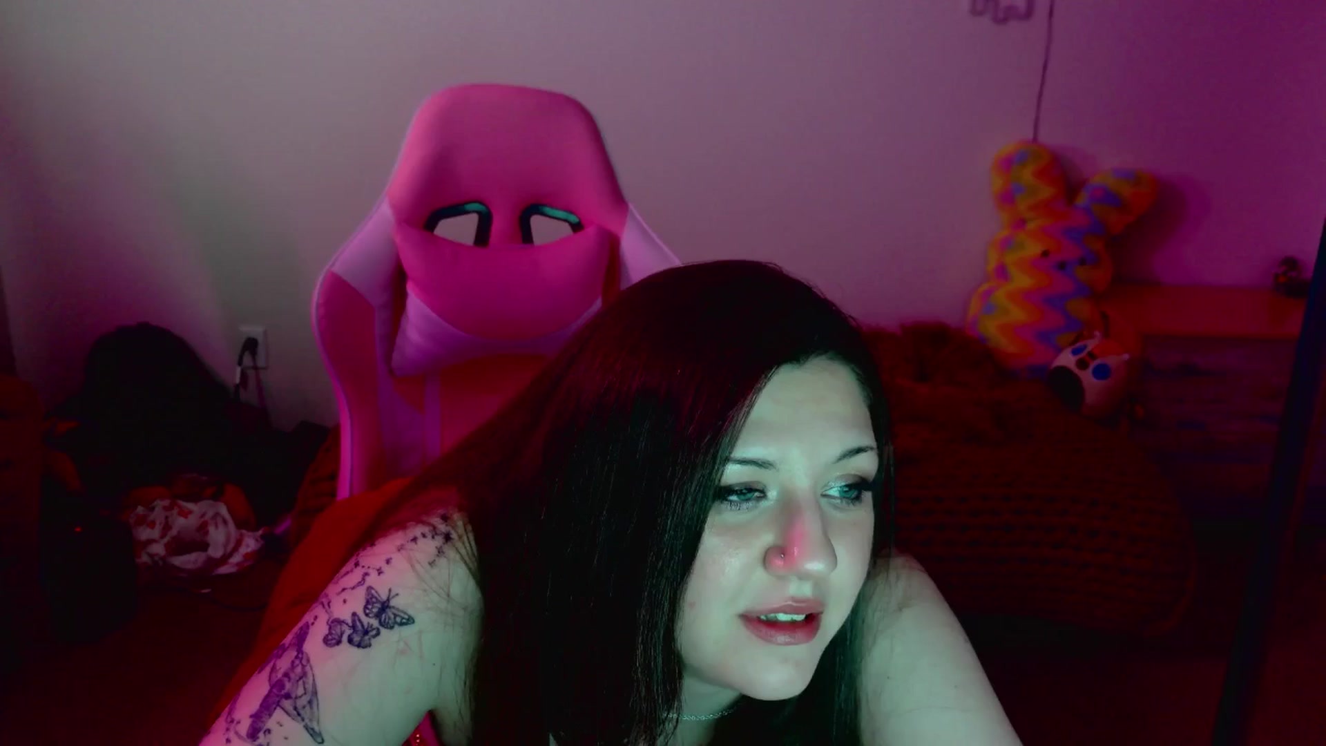 Gallery image thumbnail from LoveSaturnxo's myfreecams stream on, 12/21/2025, 12:41 image 19 of 20