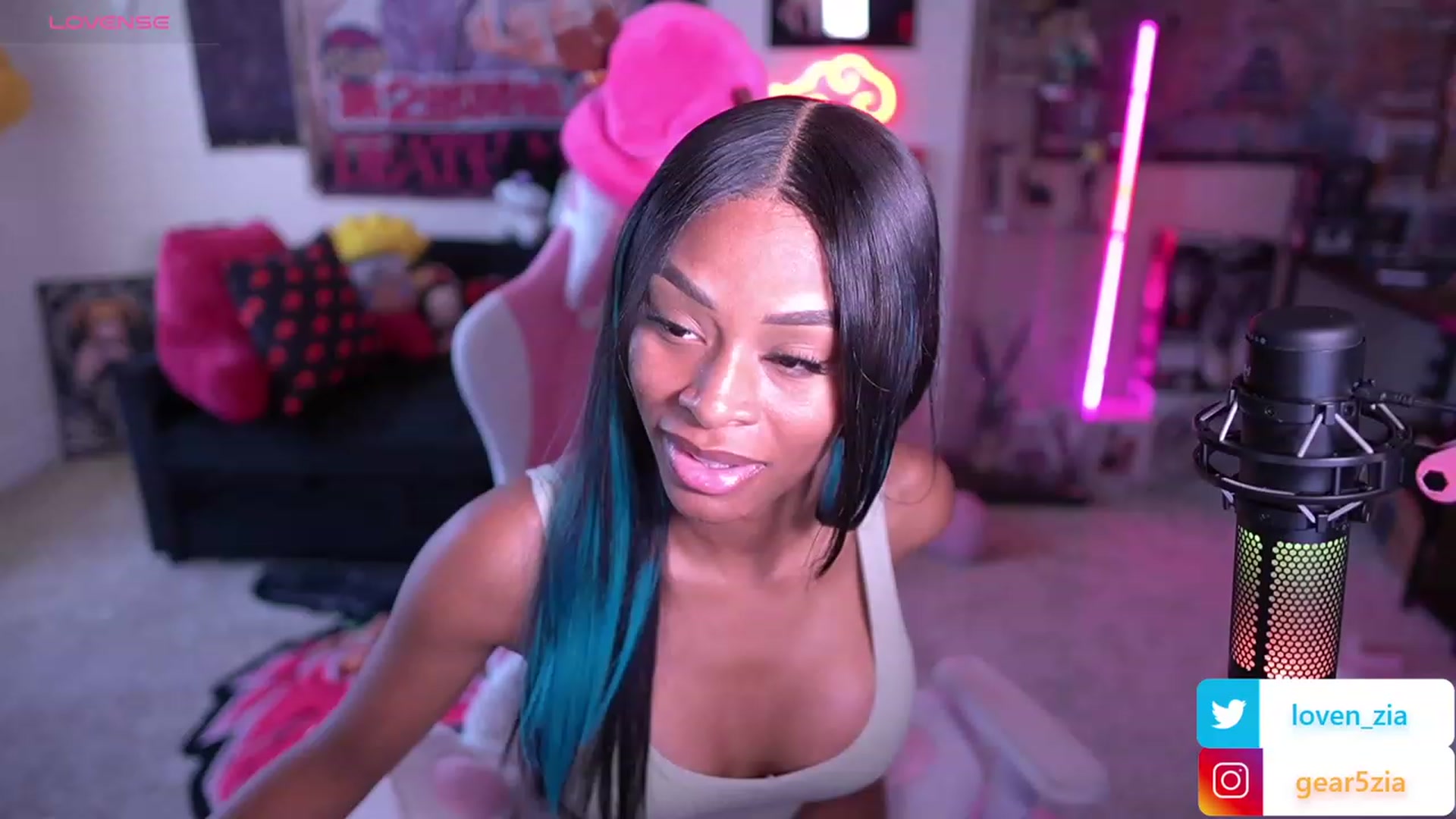 Gallery image thumbnail from LoveZia's myfreecams stream on, 09/23/2023, 19:52 image 9 of 20
