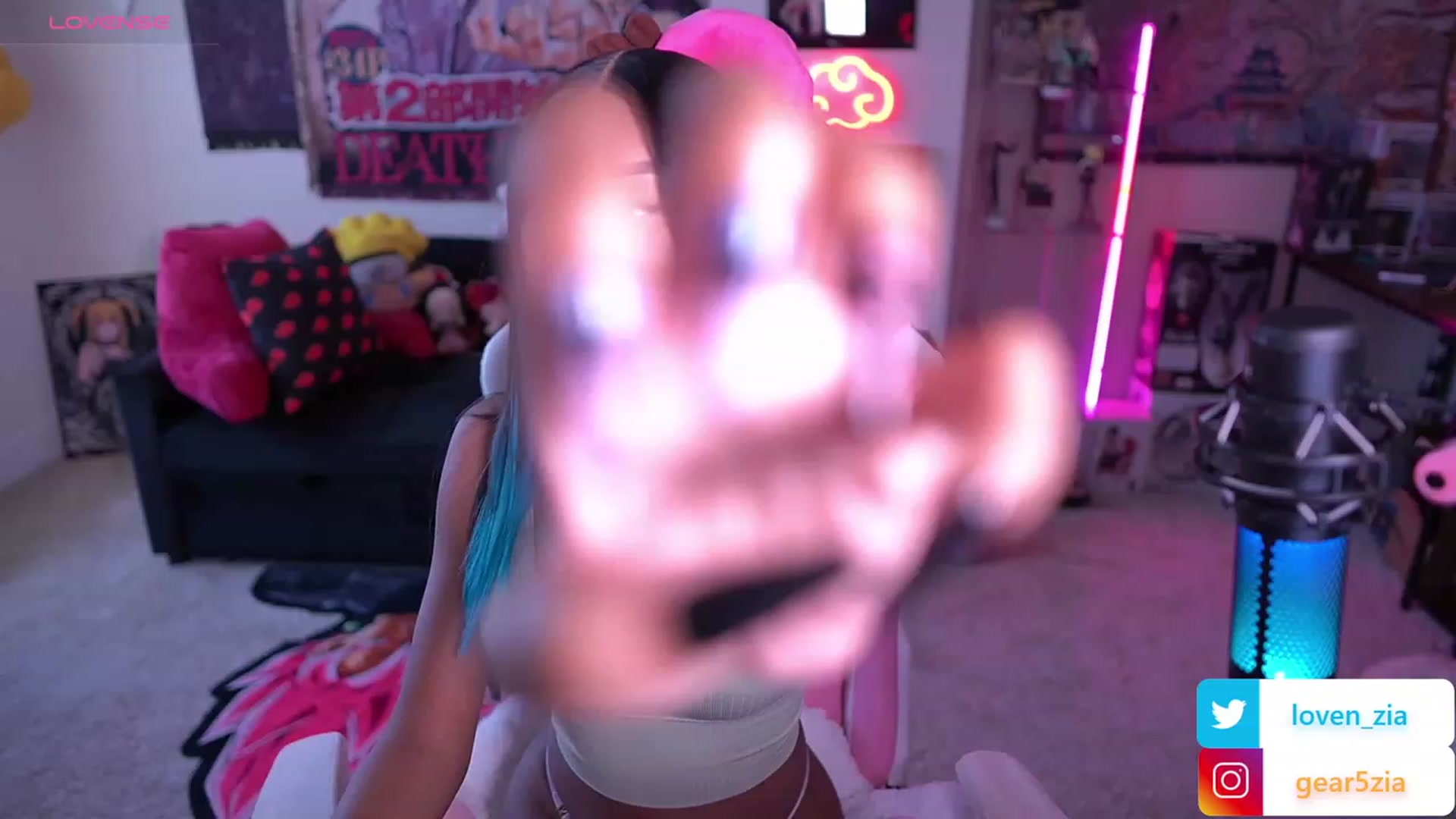 Gallery image thumbnail from LoveZia's myfreecams stream on, 09/23/2023, 19:52 image 7 of 20