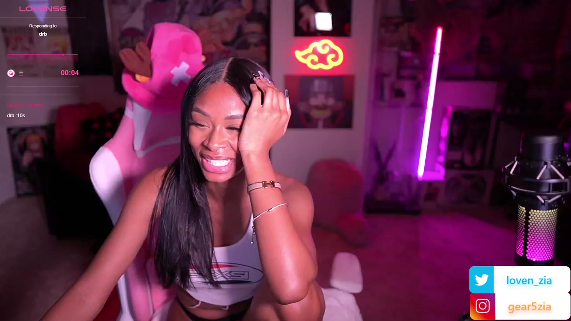 Gallery image thumbnail from LoveZia's myfreecams stream on, 09/25/2023, 08:45 image 15 of 20