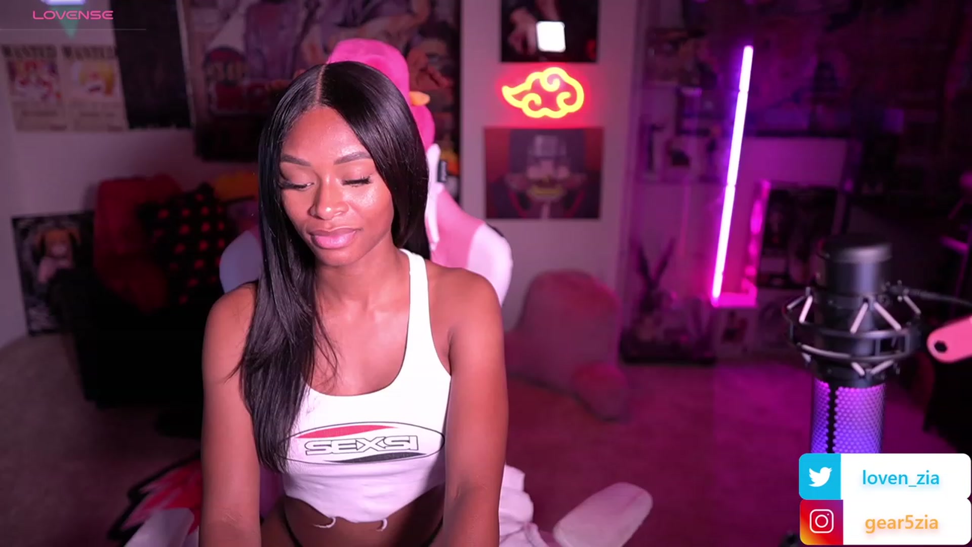 Gallery image thumbnail from LoveZia's myfreecams stream on, 09/25/2023, 08:45 image 2 of 20