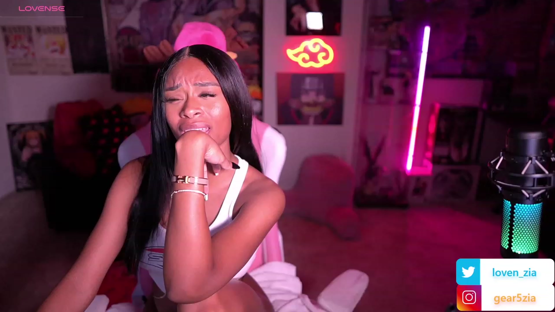 Gallery image thumbnail from LoveZia's myfreecams stream on, 09/25/2023, 08:45 image 10 of 20